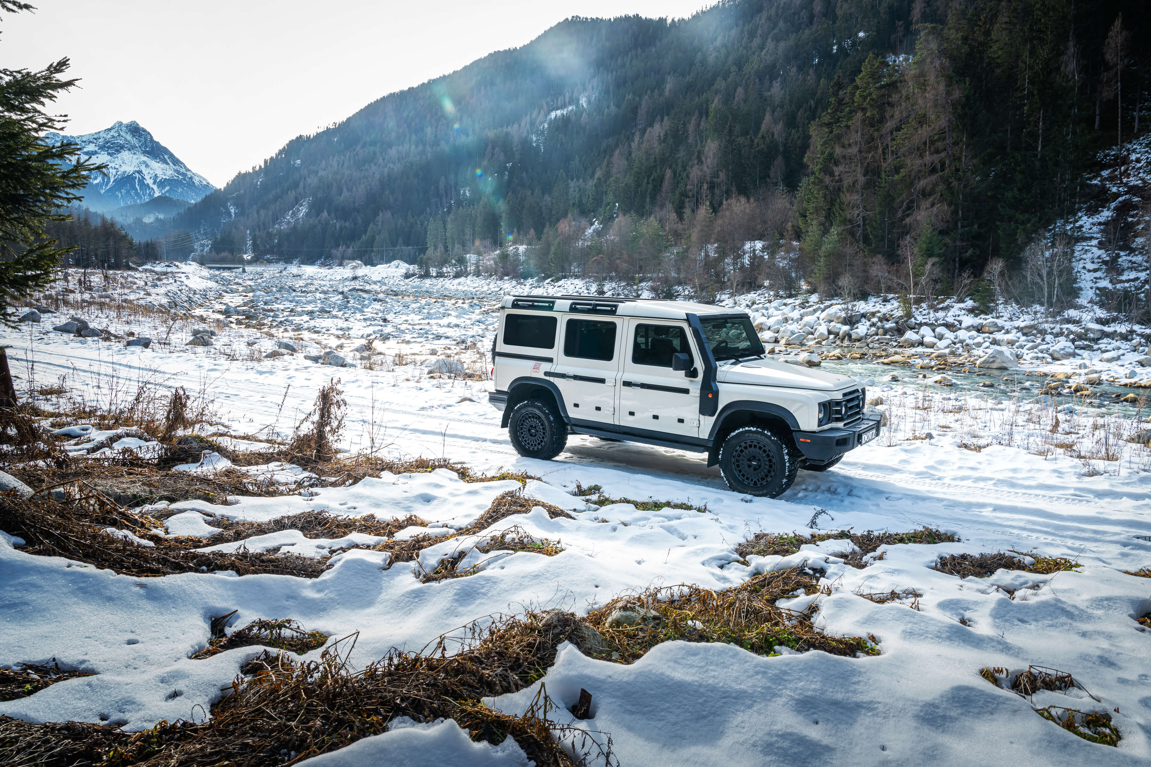 DOTZ 4x4 Talara black Ineos Grenadier side