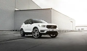 Volvo XC40 R Design With AEZ North Dark 8 5X21 ET42 01
