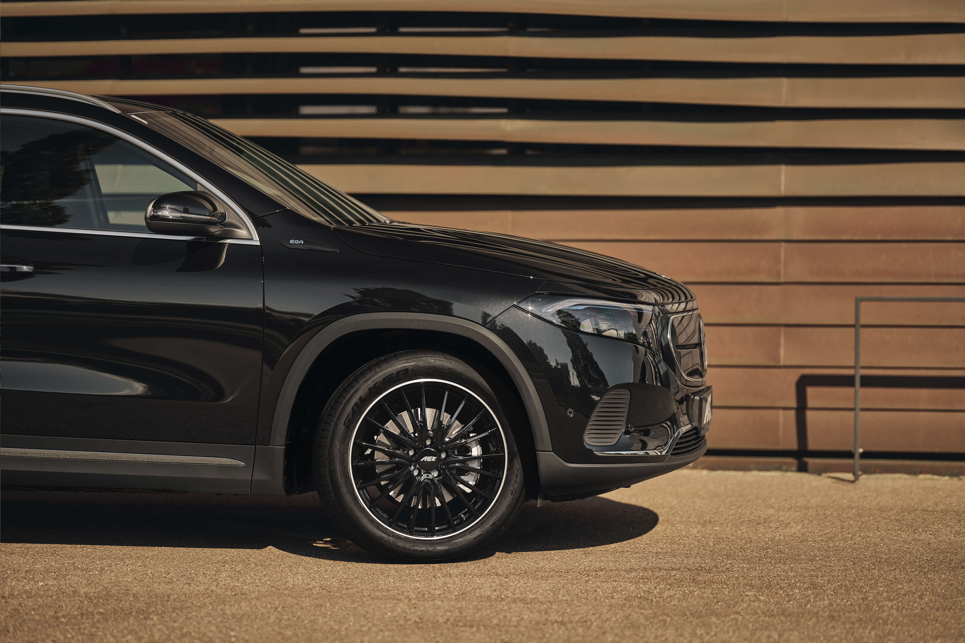 AEZ Berlin black Mercedes EQA side