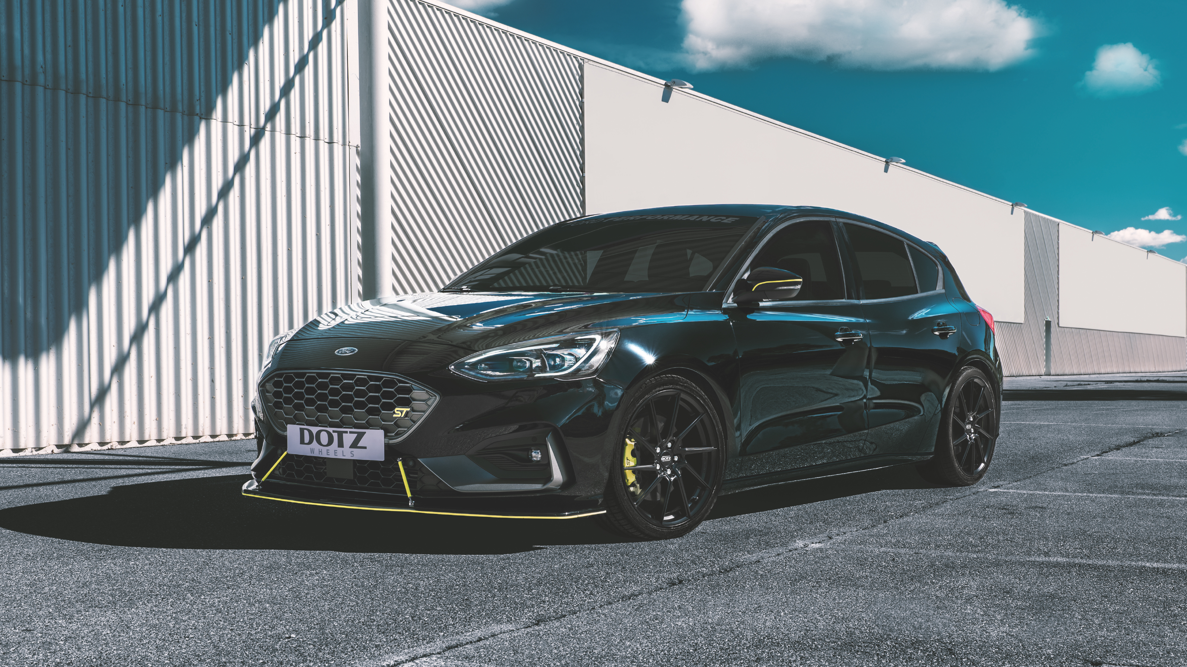 Ford Focus ST med DOTZ Spa black fälgar från OCL Brorssons