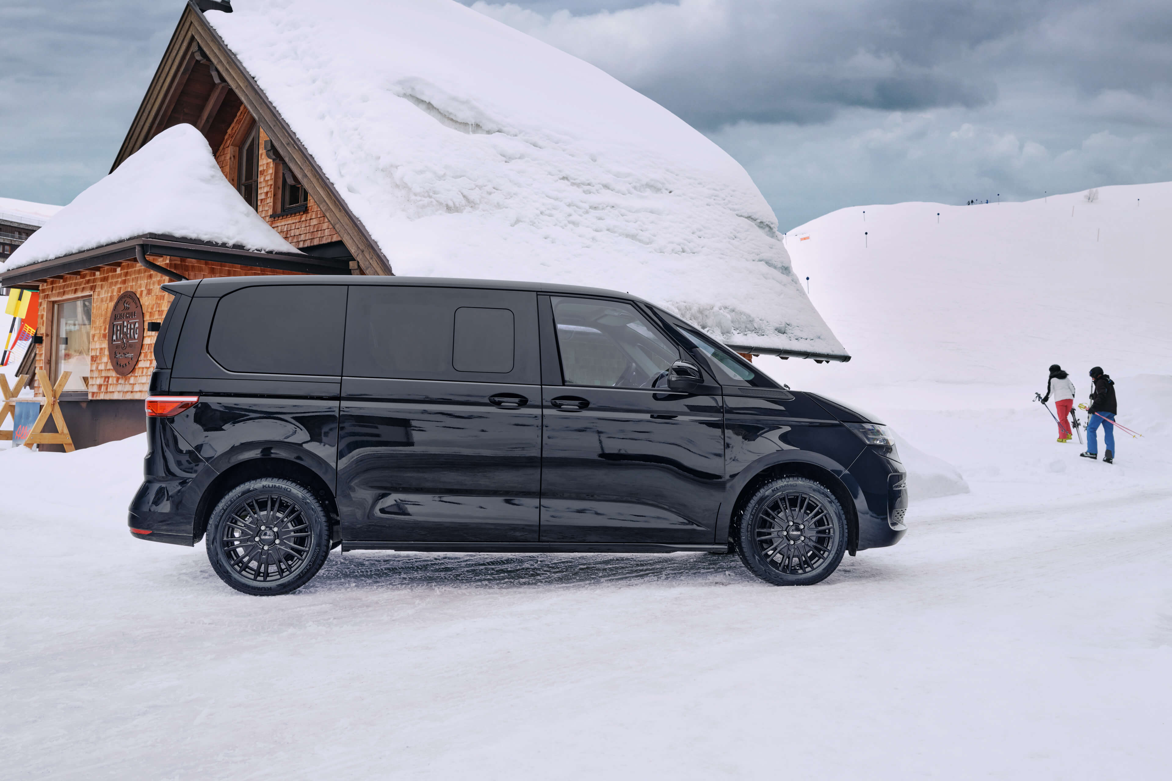 DEZENT KE black VW T7 Seite