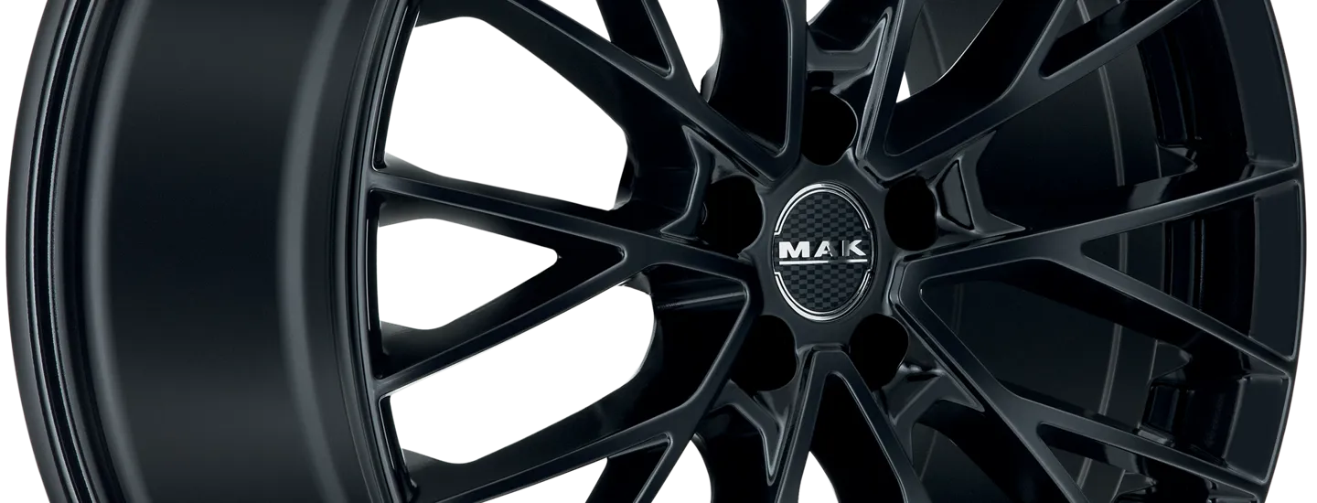 MAK Speciale Gloss Black 3 4