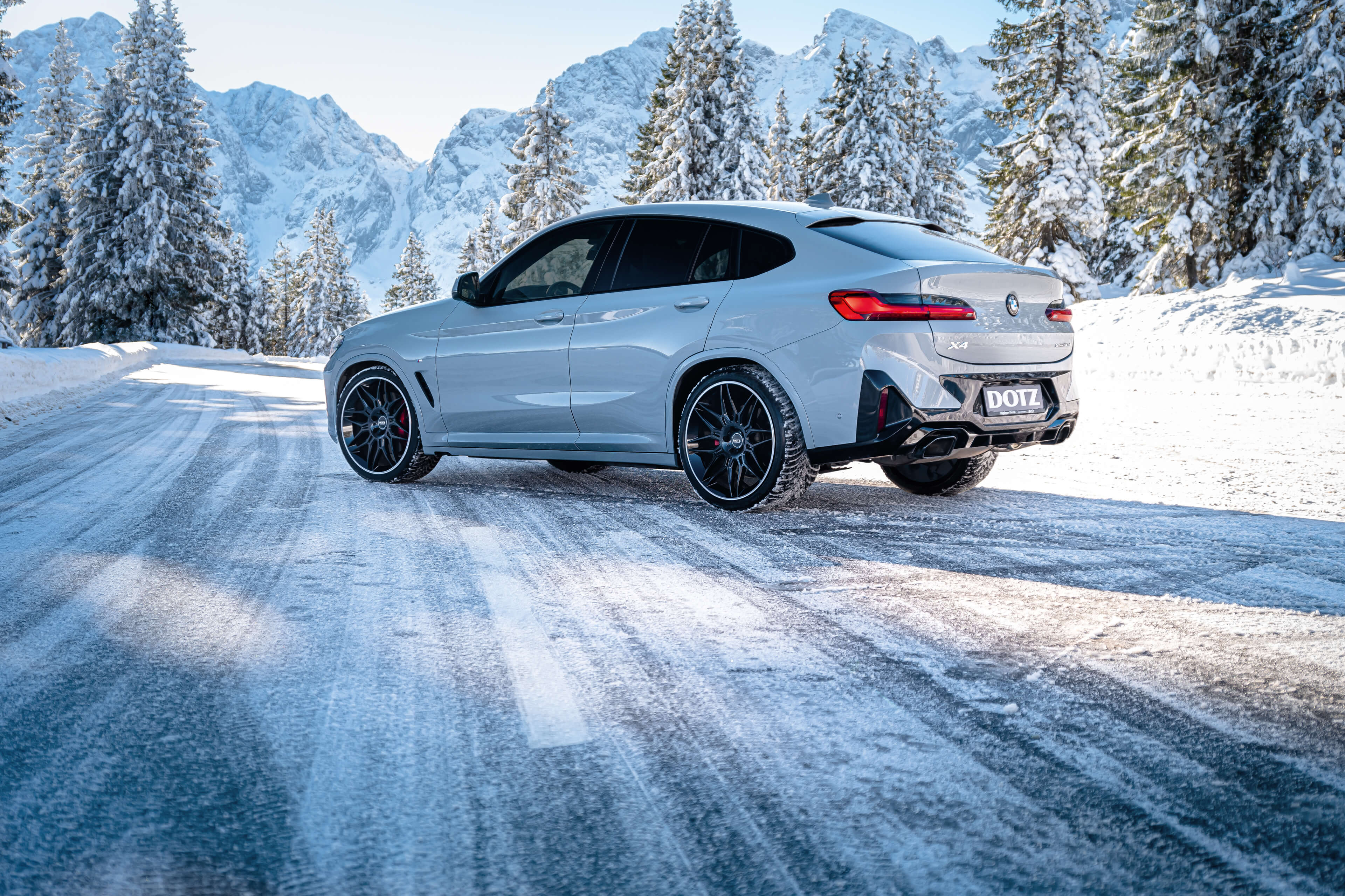 DOTZ LongBeach dark BMW X4 Heck