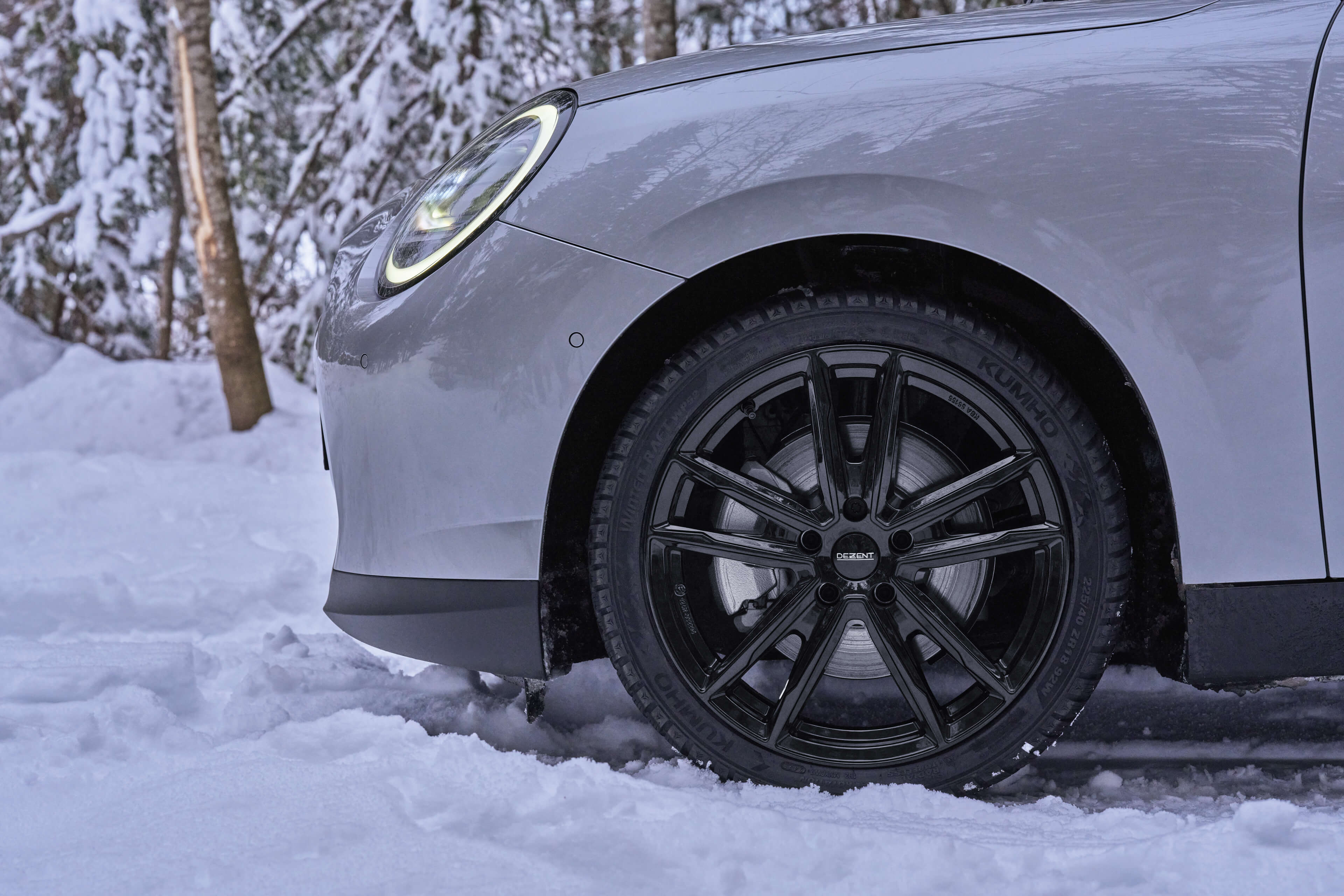 DEZENT KF black Mini Cooper detail