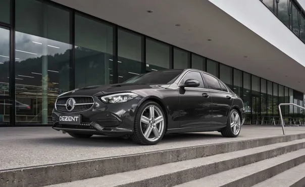 DEZENT TA dark Alufelge auf Audi Q3