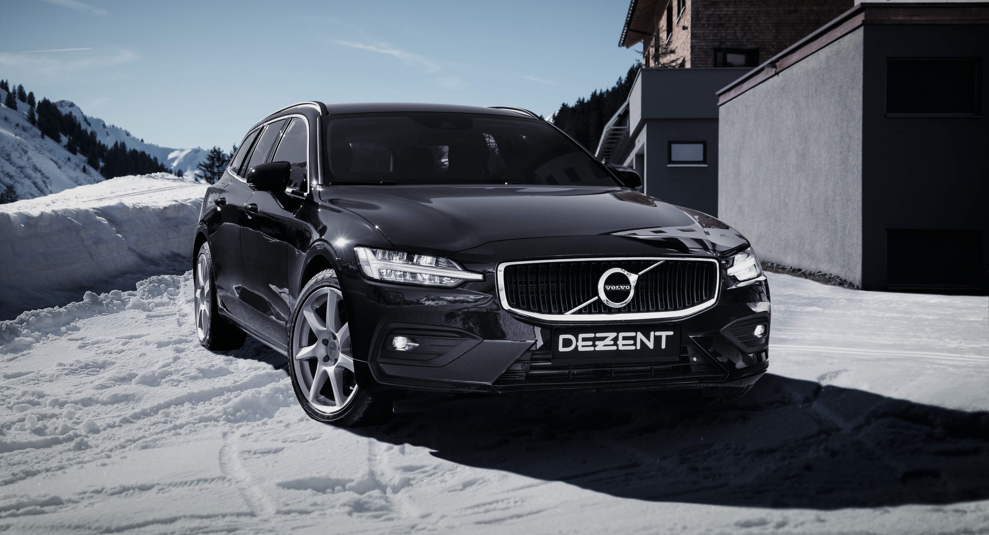DEZENT TW silver Volvo V60 frontal