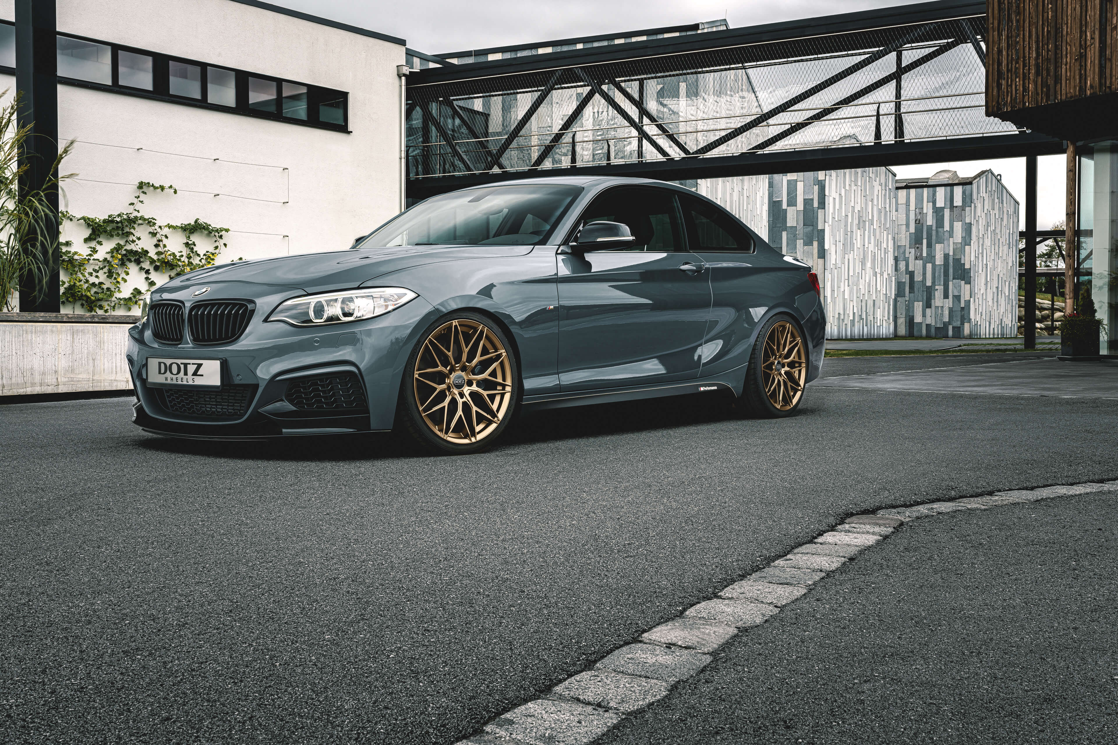 DOTZ Suzuka bronze BMW M235 frontal