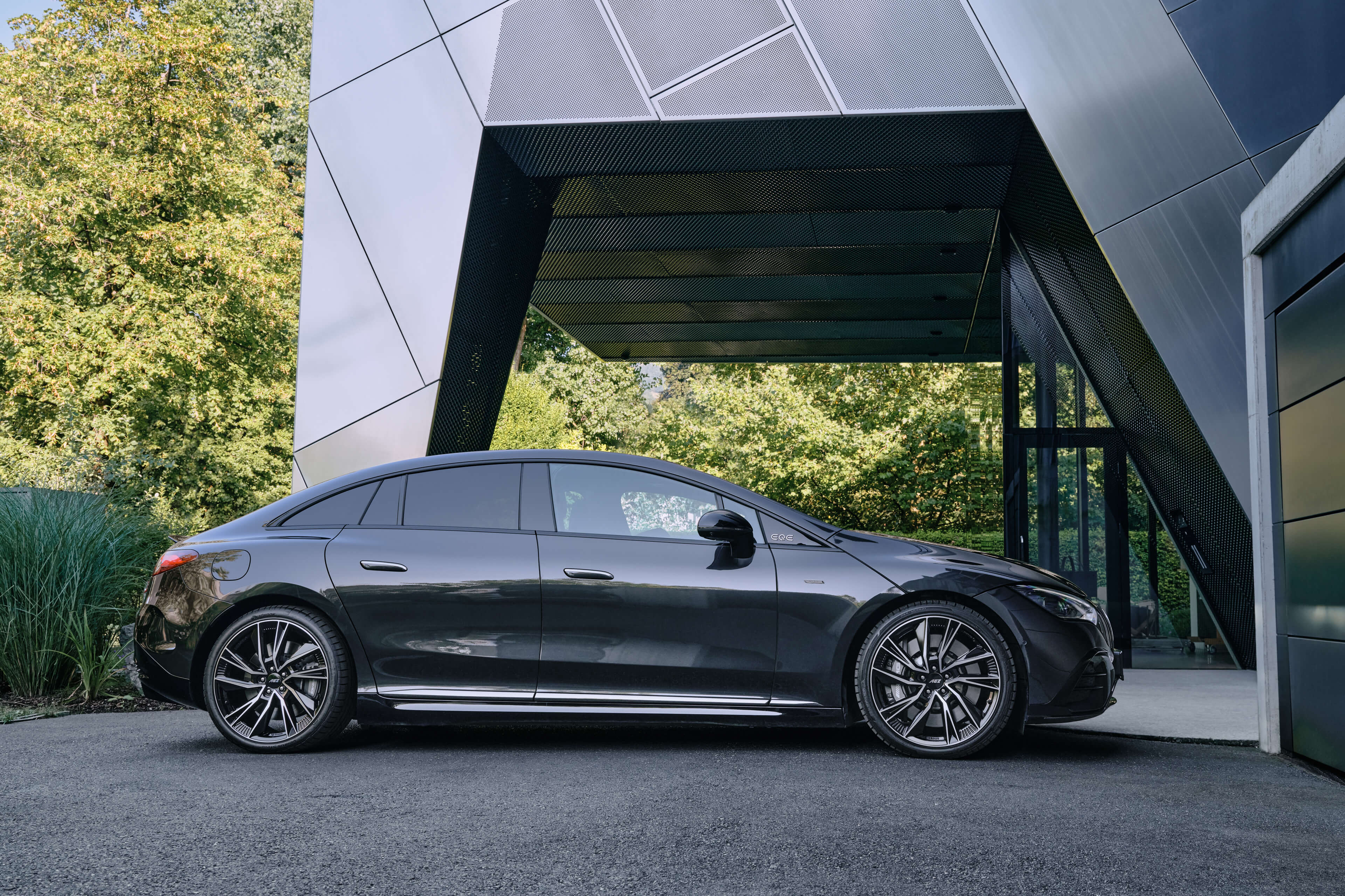 AEZ Havanna dark Mercedes EQE side