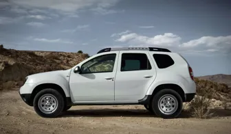 DOTZ 4x4 Dakar Dacia Duster side