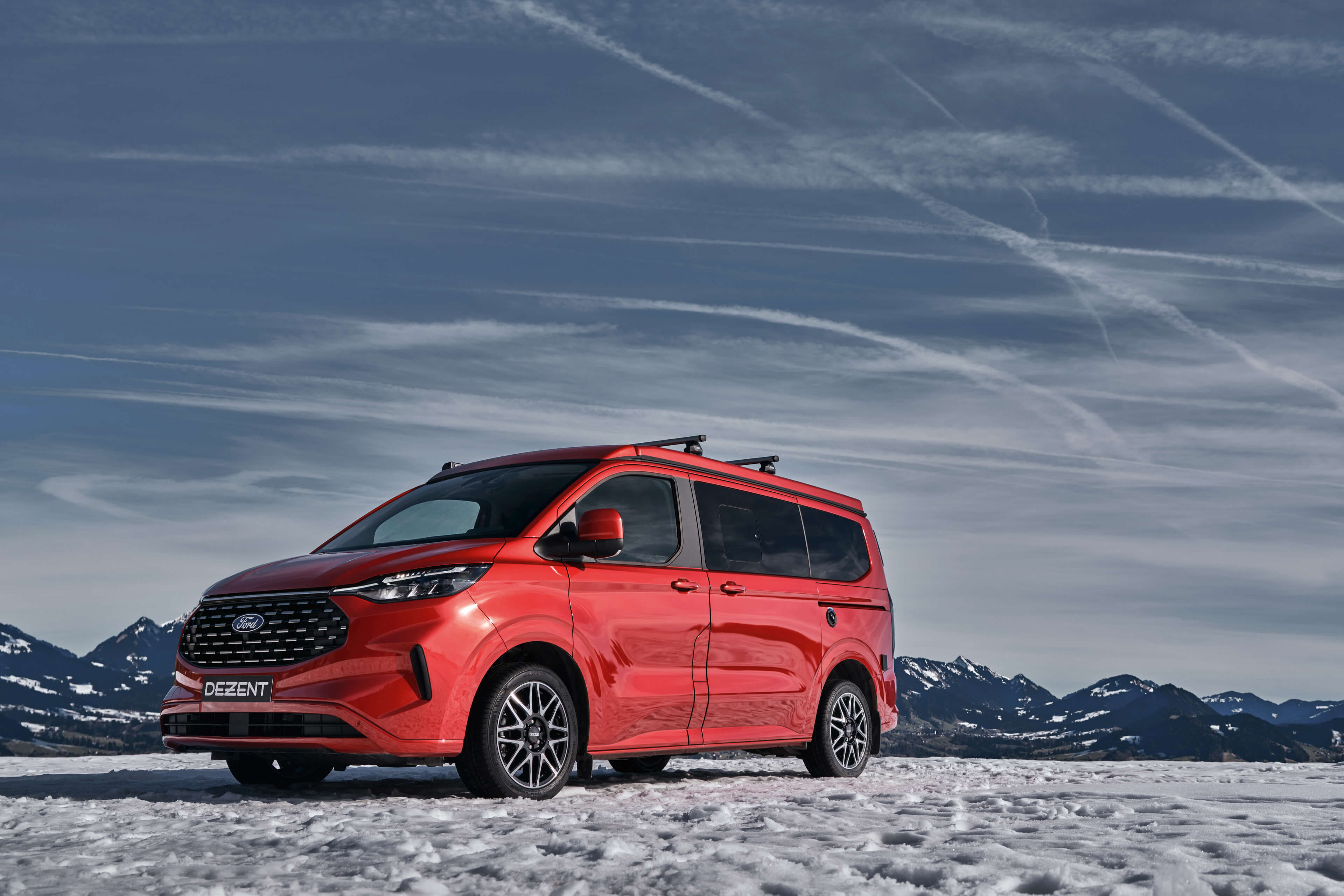 DEZENT KH dark Ford Nugget front