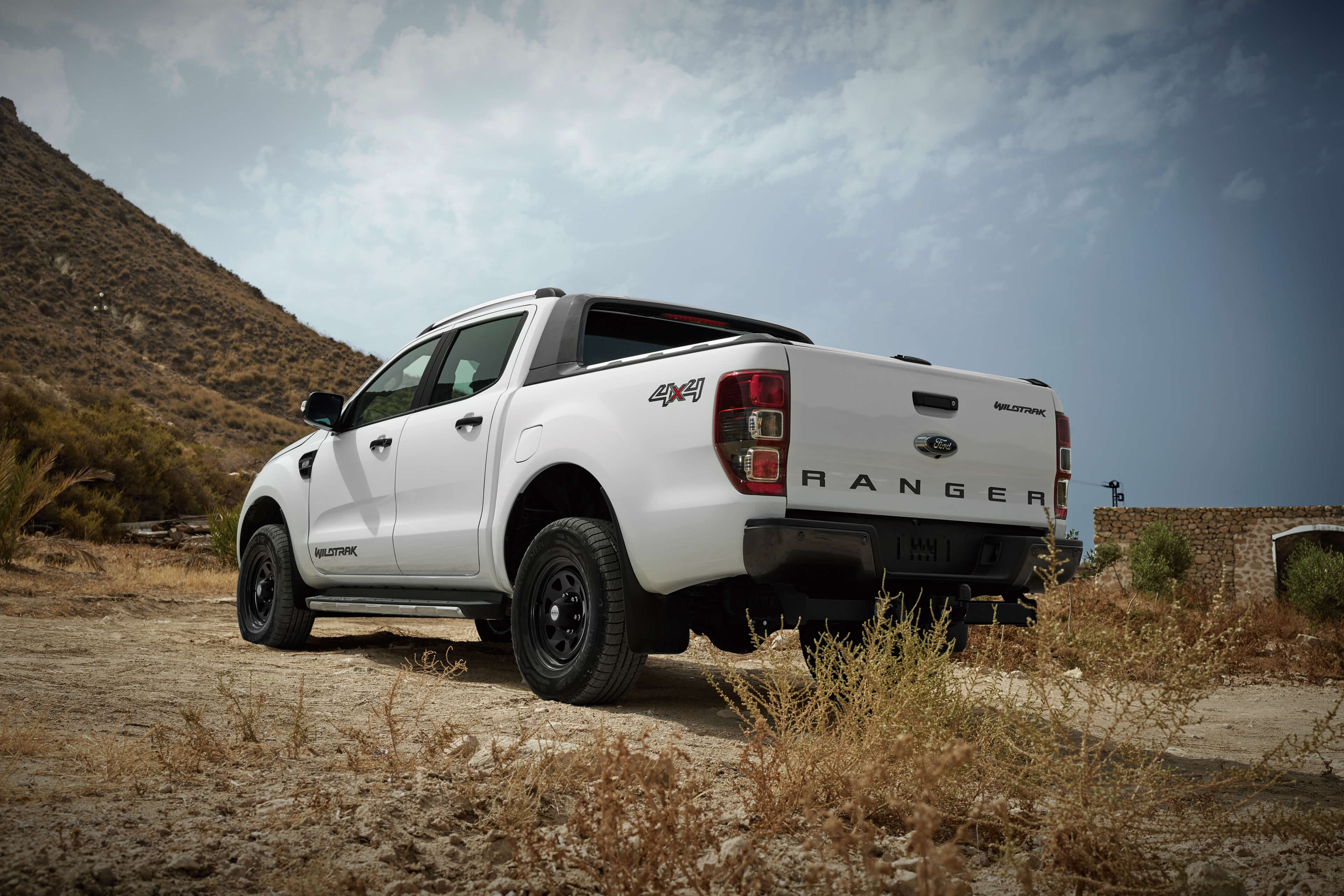 DOTZ 4x4 Dakar dark Ford Ranger rear