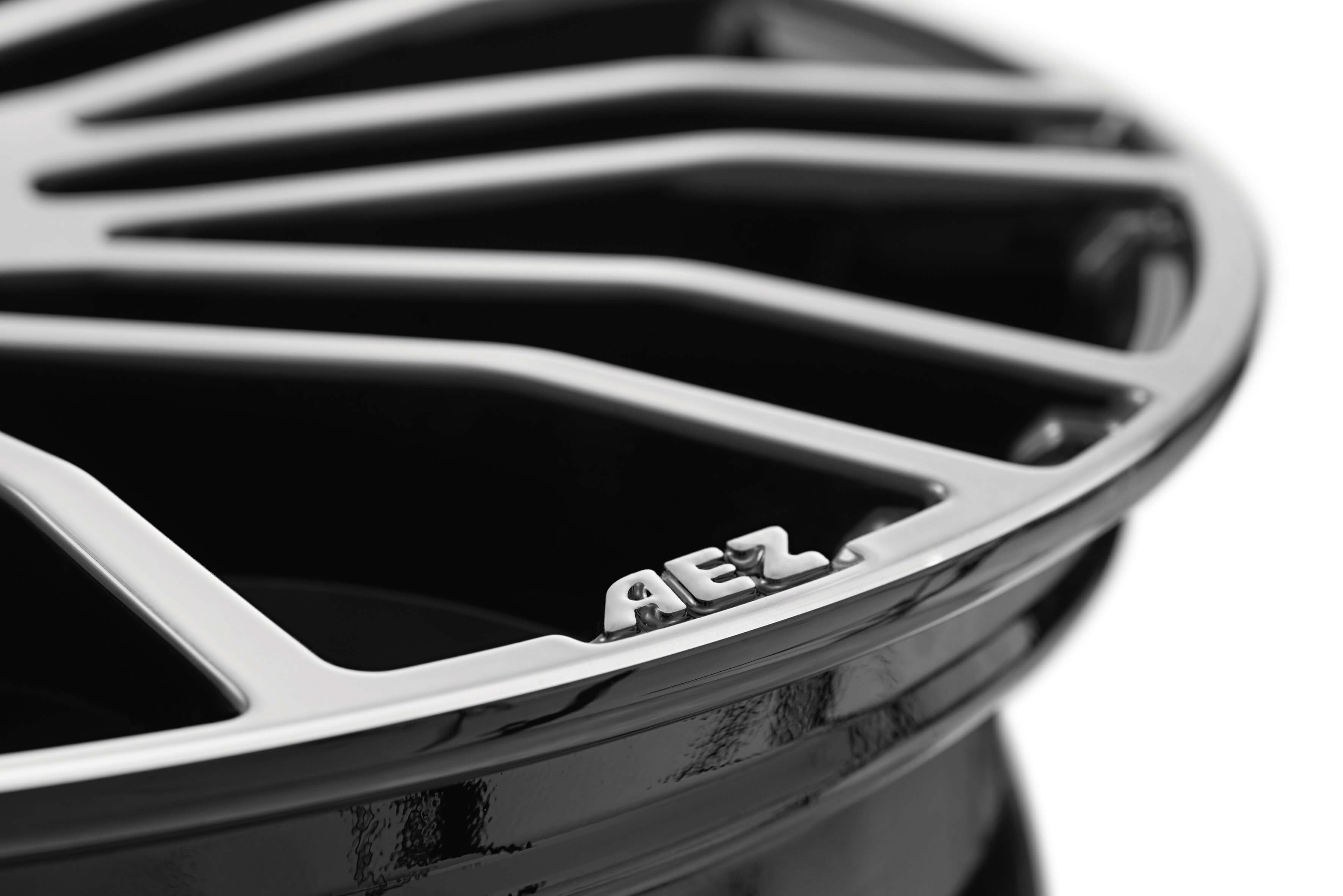 AEZ Strike alloy wheel 10-double spokes front ploshing