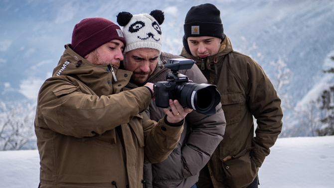 A DOTZ 3D felnikonfigurátorban az innovatív és kifejezetten télire alkalmas SRC festéssel különösen alkalmas téli kerekek széles választékát találhatja meg.