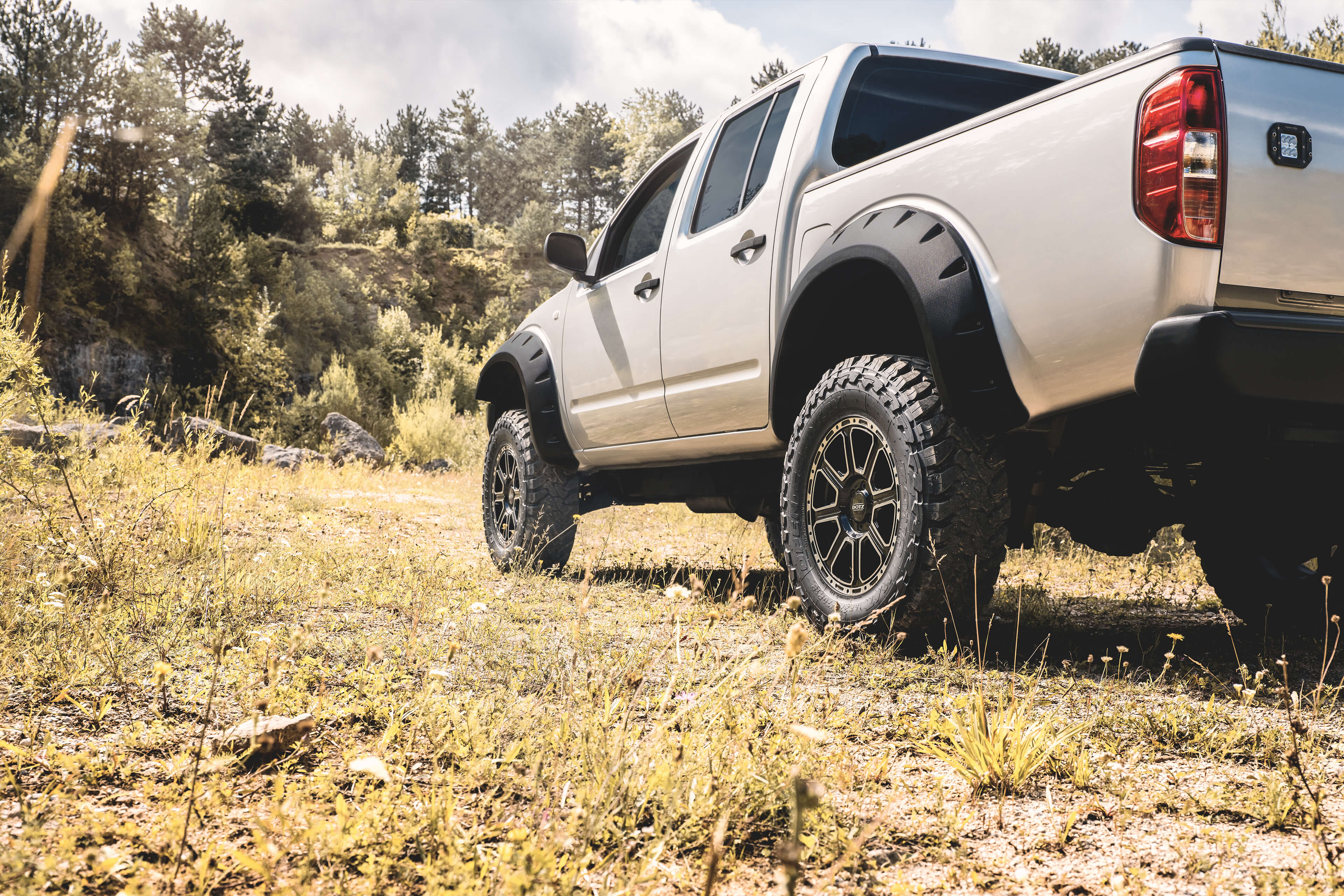 DOTZ 4x4 Kalahari dark Nissan Navara