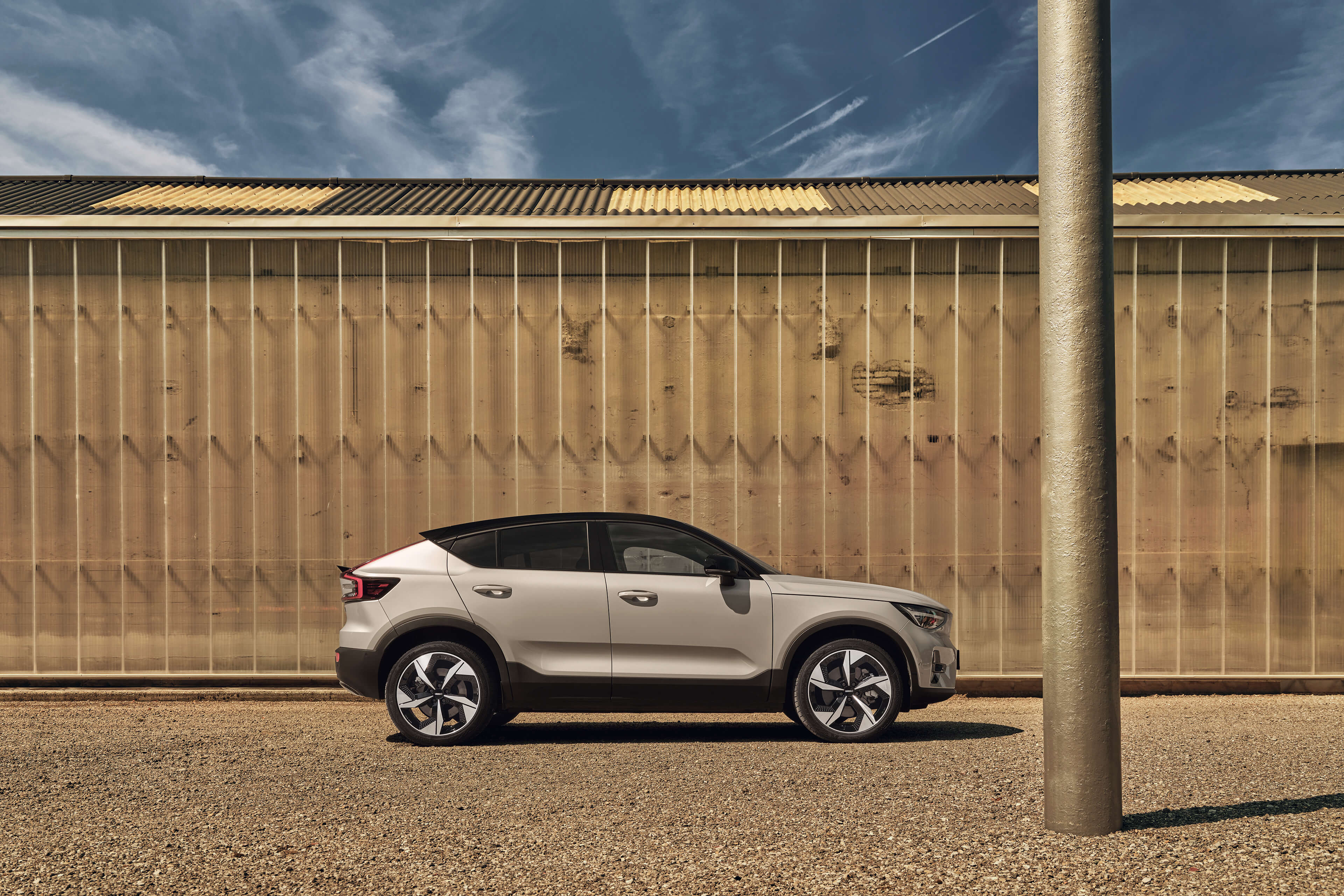 DEZENT AO dark Volvo C40 side