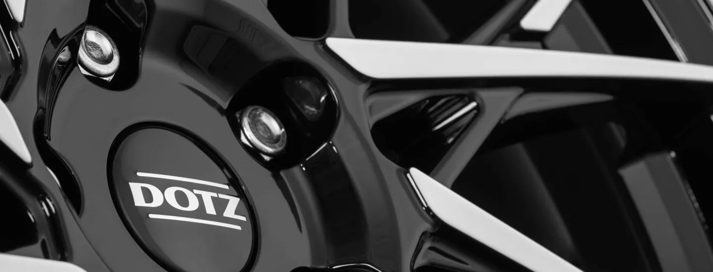 DOTZ Fuji dark detail