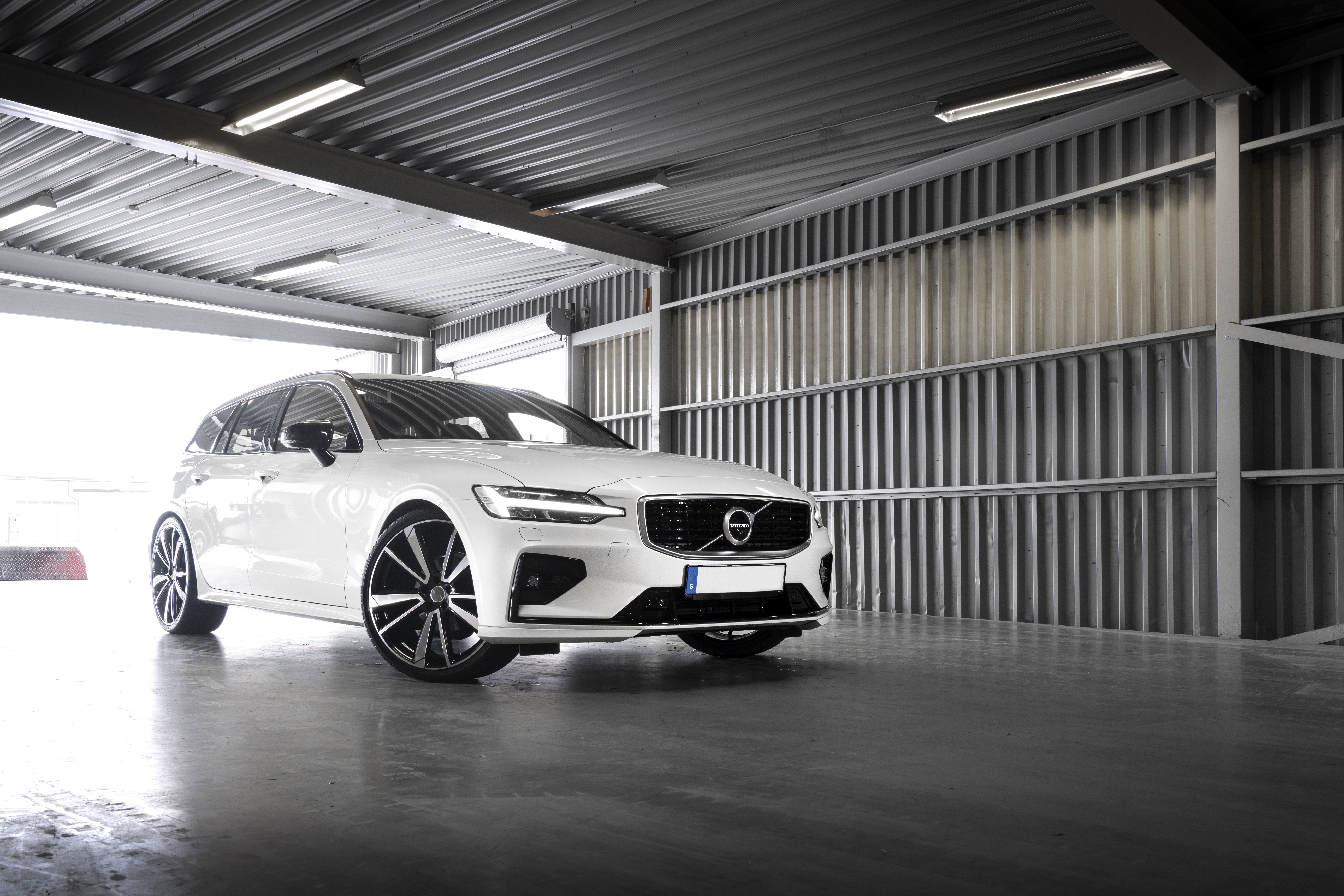 Volvo V60 2019 Med MAK Fivestar 21Inch OCL Brorssons 01