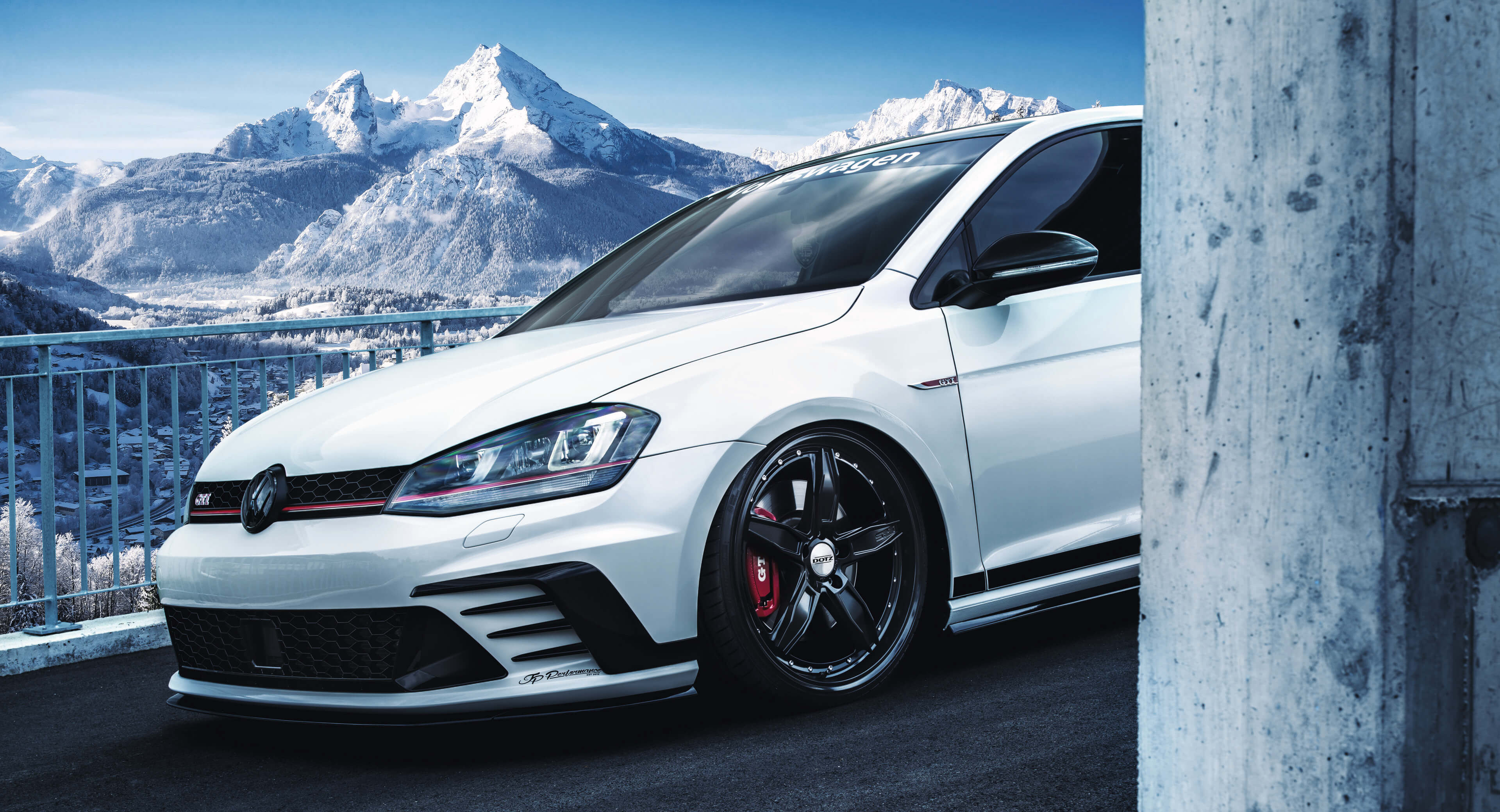 DOTZ SP5 Black Edt VW Golf 7 GTI frontal