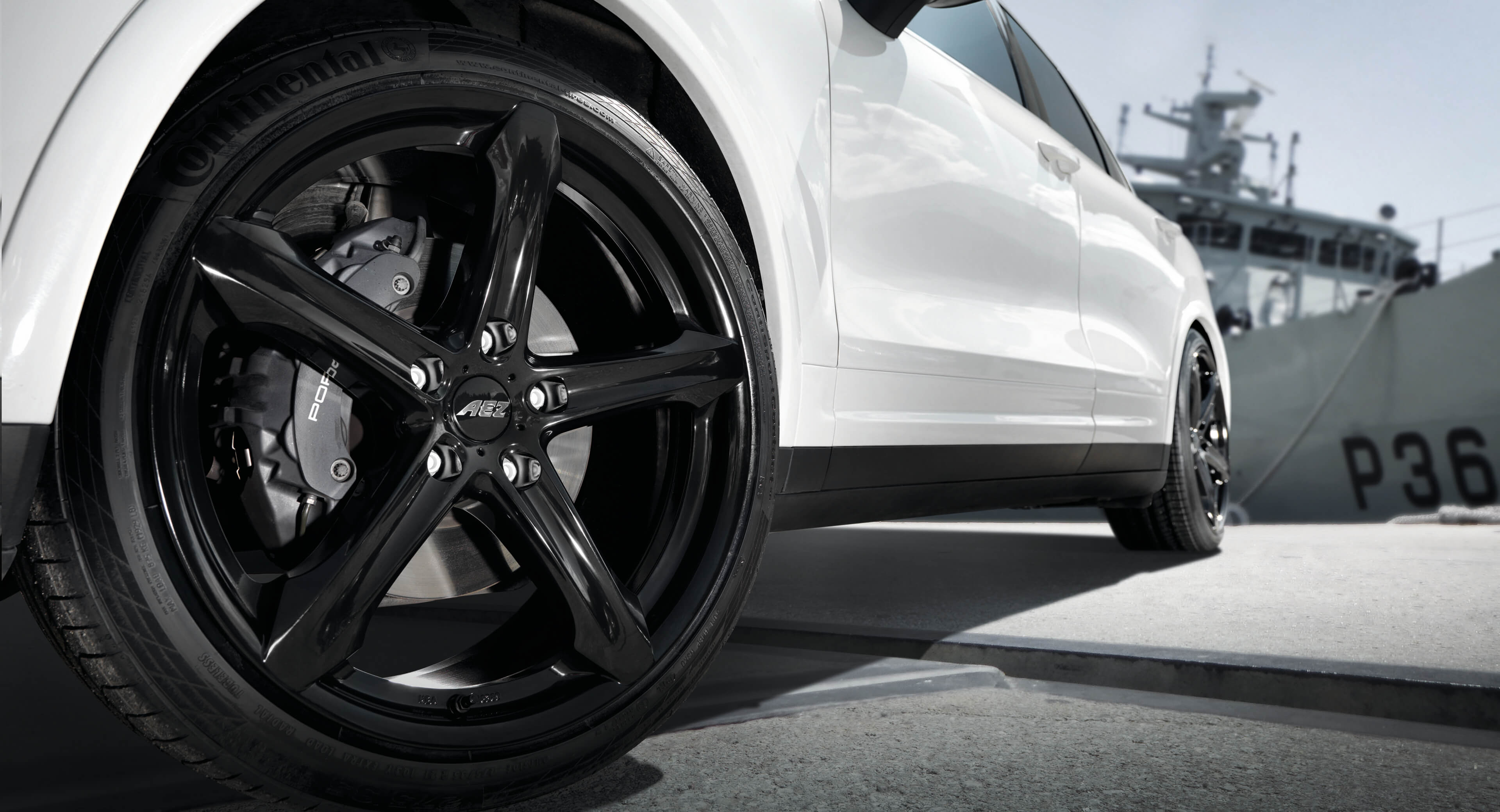 AEZ Yacht dark alloy wheel five-spoke Porsche Cayenne front wheel
