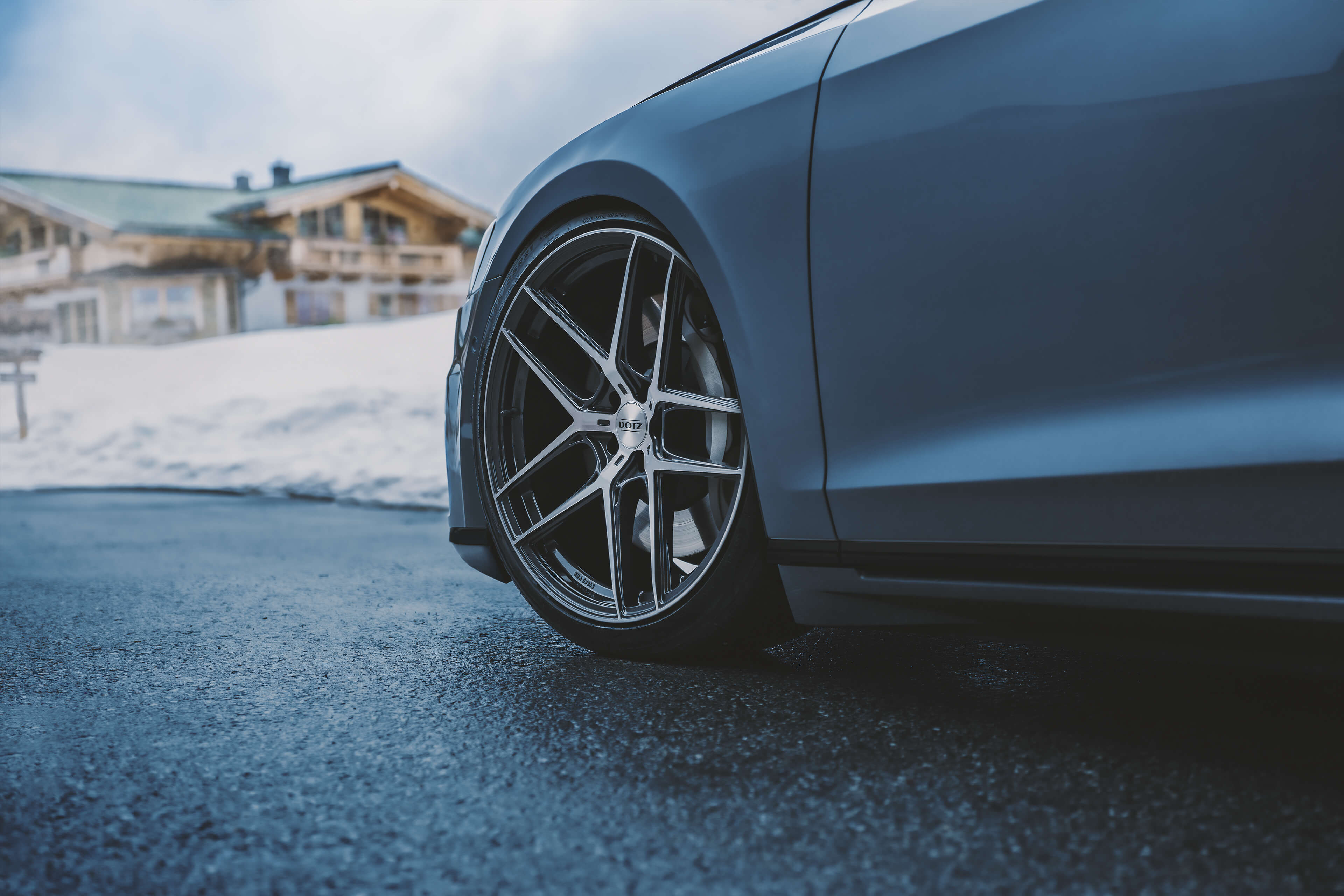 DOTZ LagunaSeca dark Audi A8 Nahaufnahme