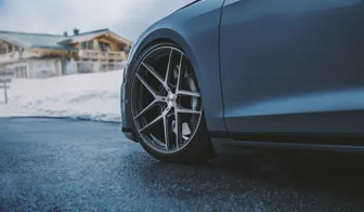 DOTZ LagunaSeca dark Audi A8 close up
