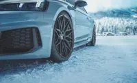 Audi RS5 med DOTZ Suzuka black vinterfälgar från OCL Brorssons fälgspecialisten