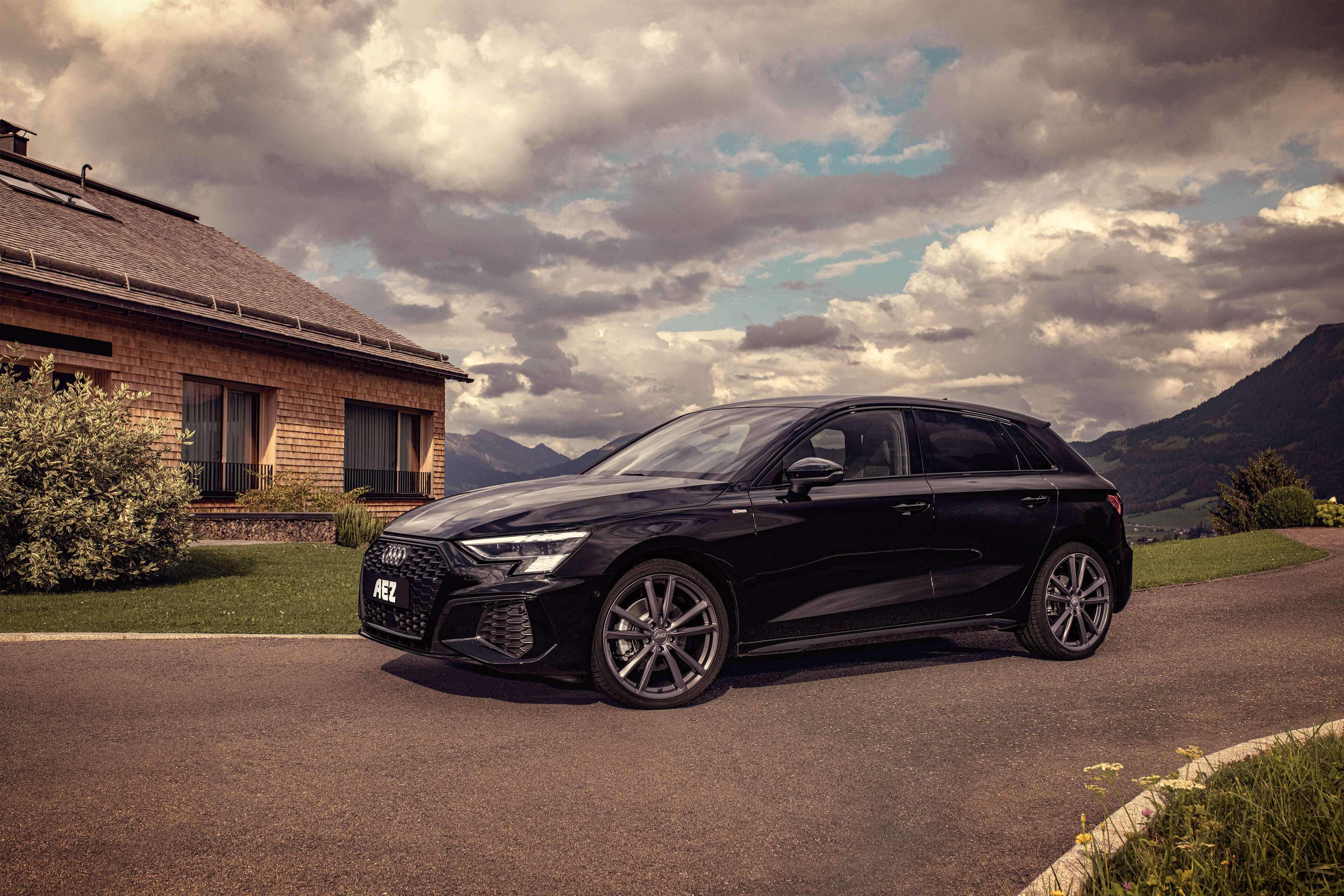 AEZ Tioga graphite  Audi A3s side