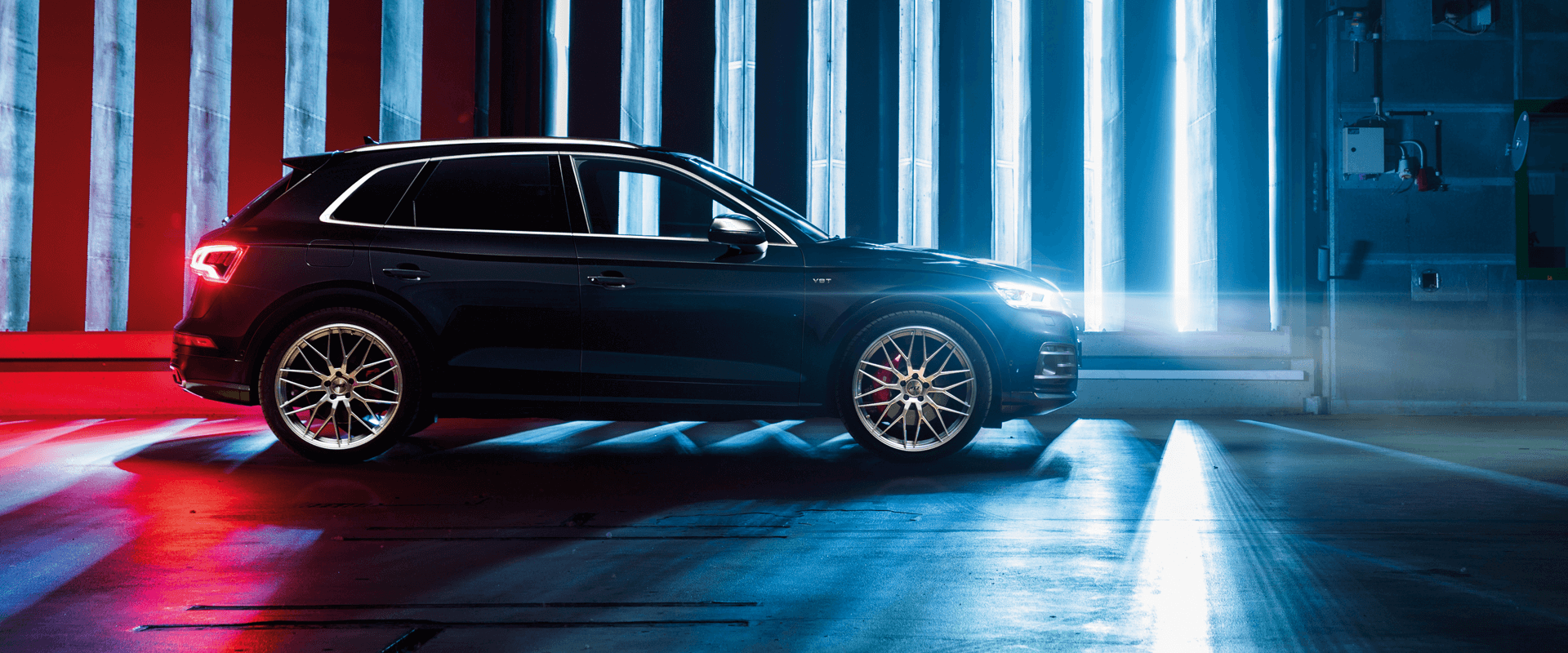 AEZ Crest alloy rim Audi Q7 premium vehicle light effects