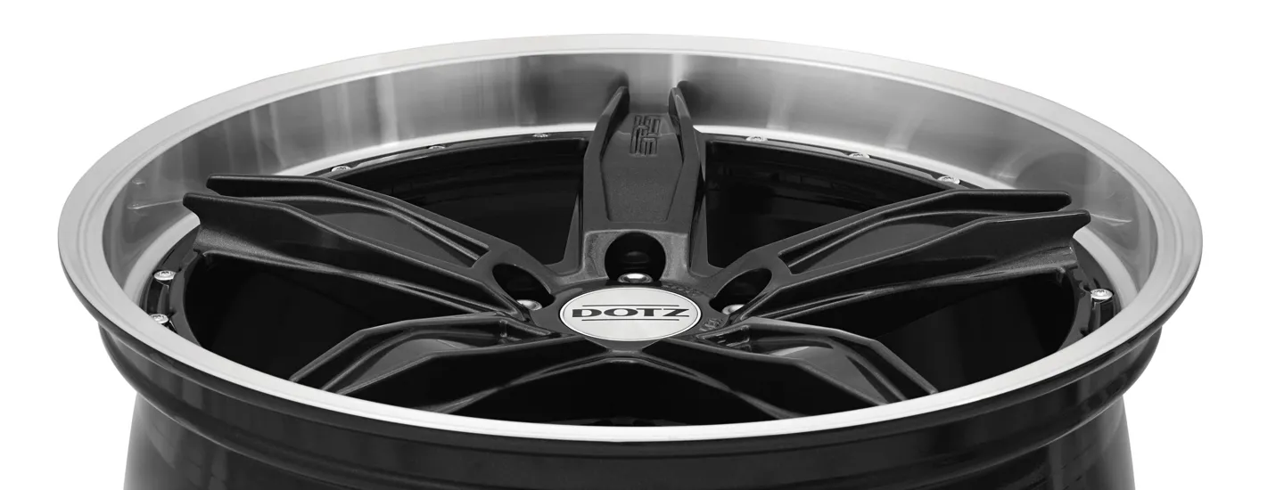 DOTZ SP5 dark Detail