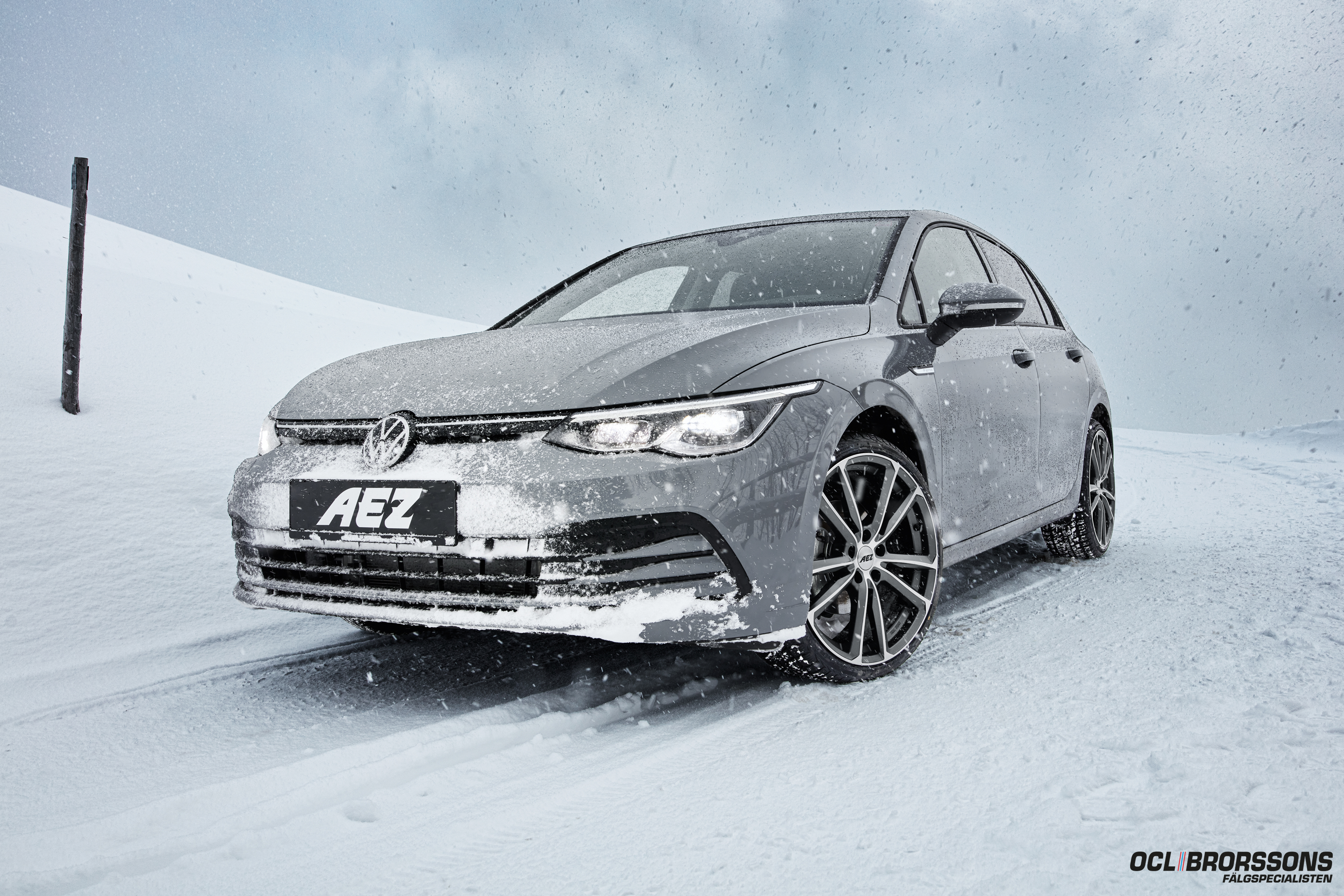 Volkswagen Golf VIII Med AEZ Tioga Titan Fälgar Från OCL Brorssons 01