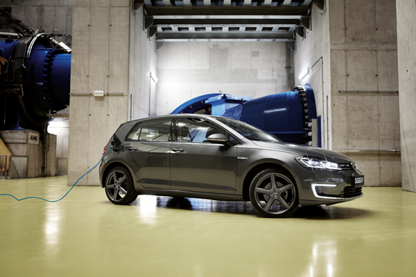 DEZENT TY Graphite VW Egolf Imapgepic01