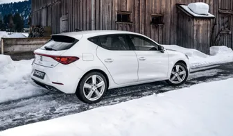 DEZENT TU Silver auf Seat Leon