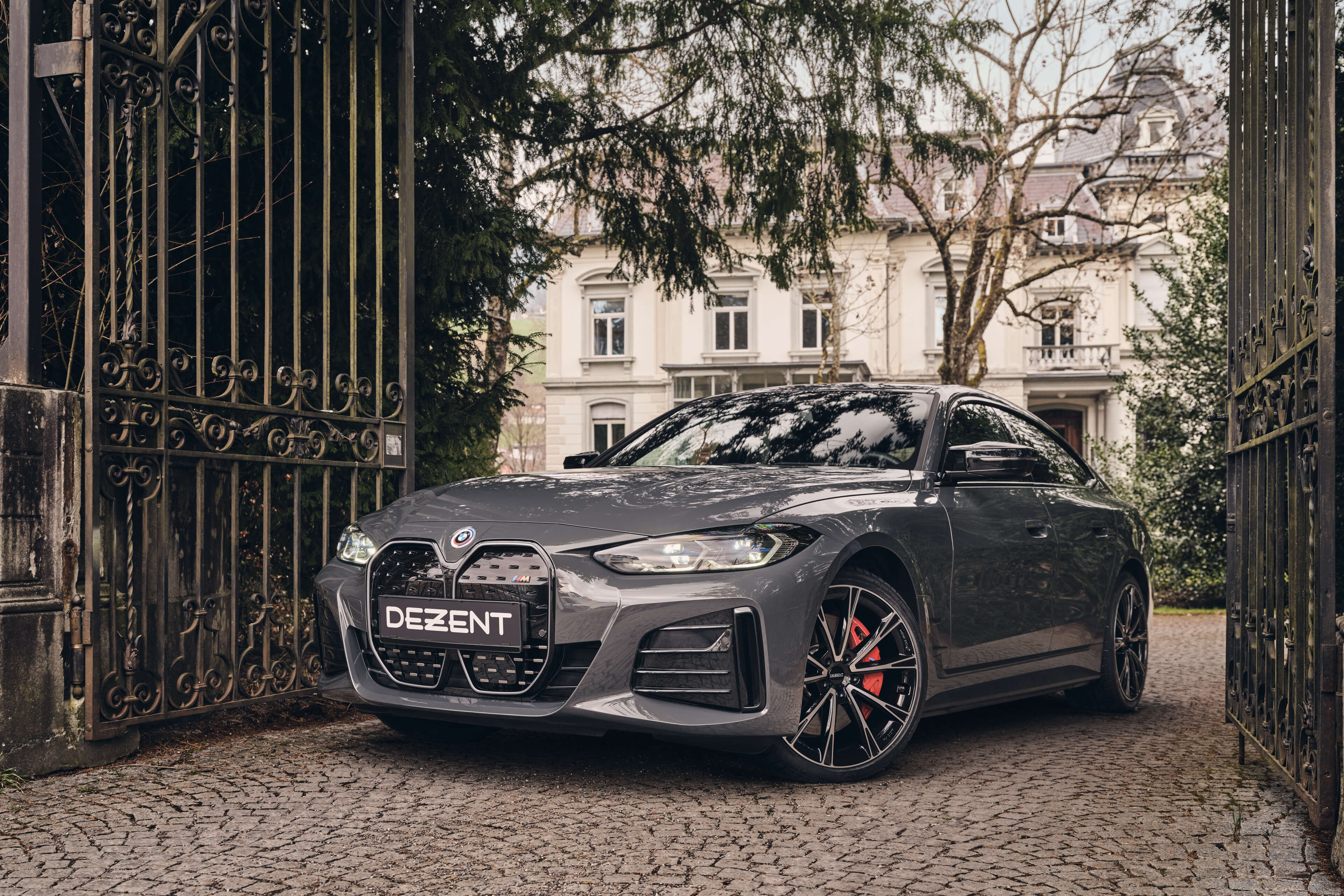 DEZENT AR dark BMW i4 Front