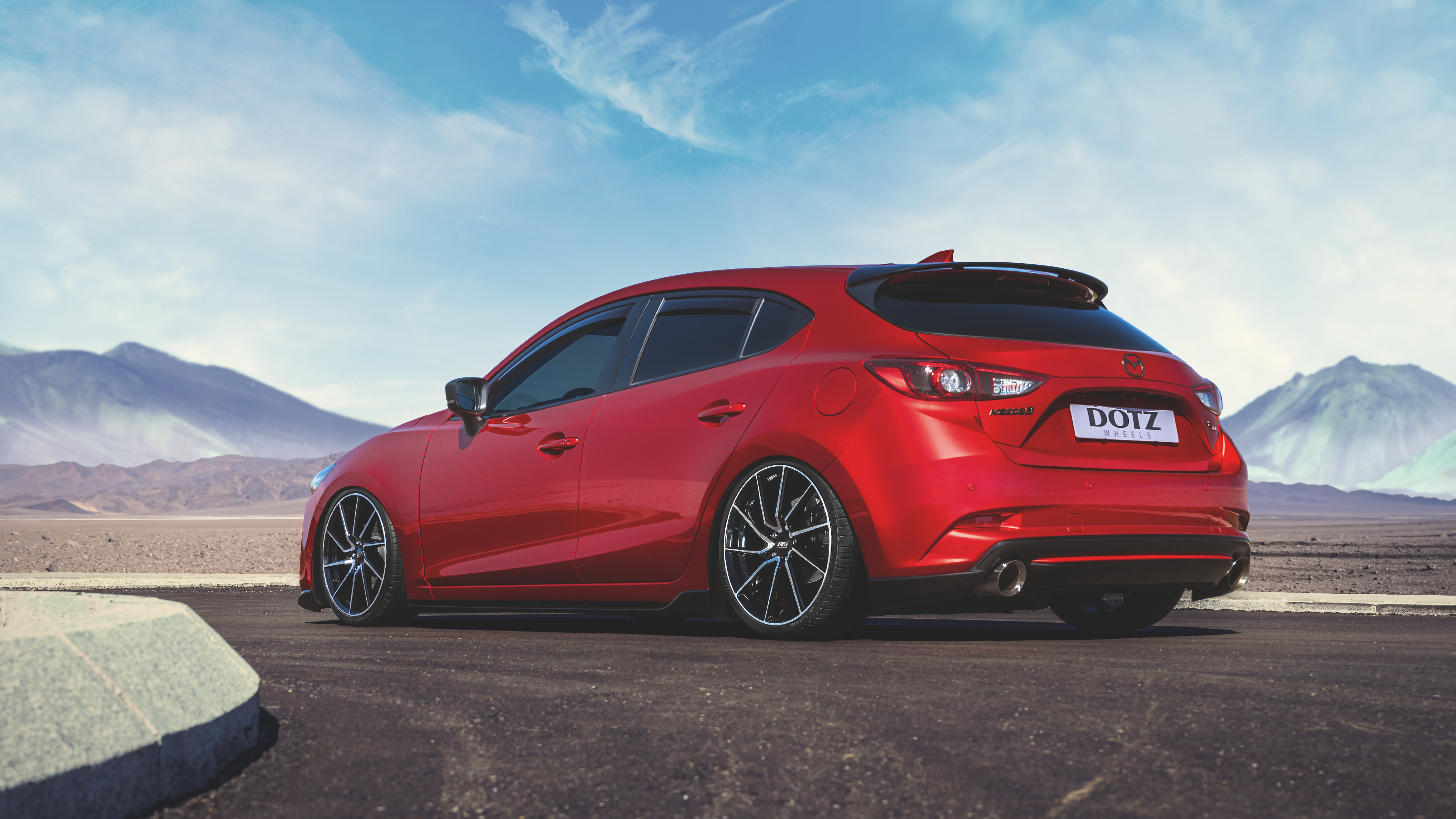 Mazda 3 med DOTZ Spa dark fälgar från OCL Brorssons