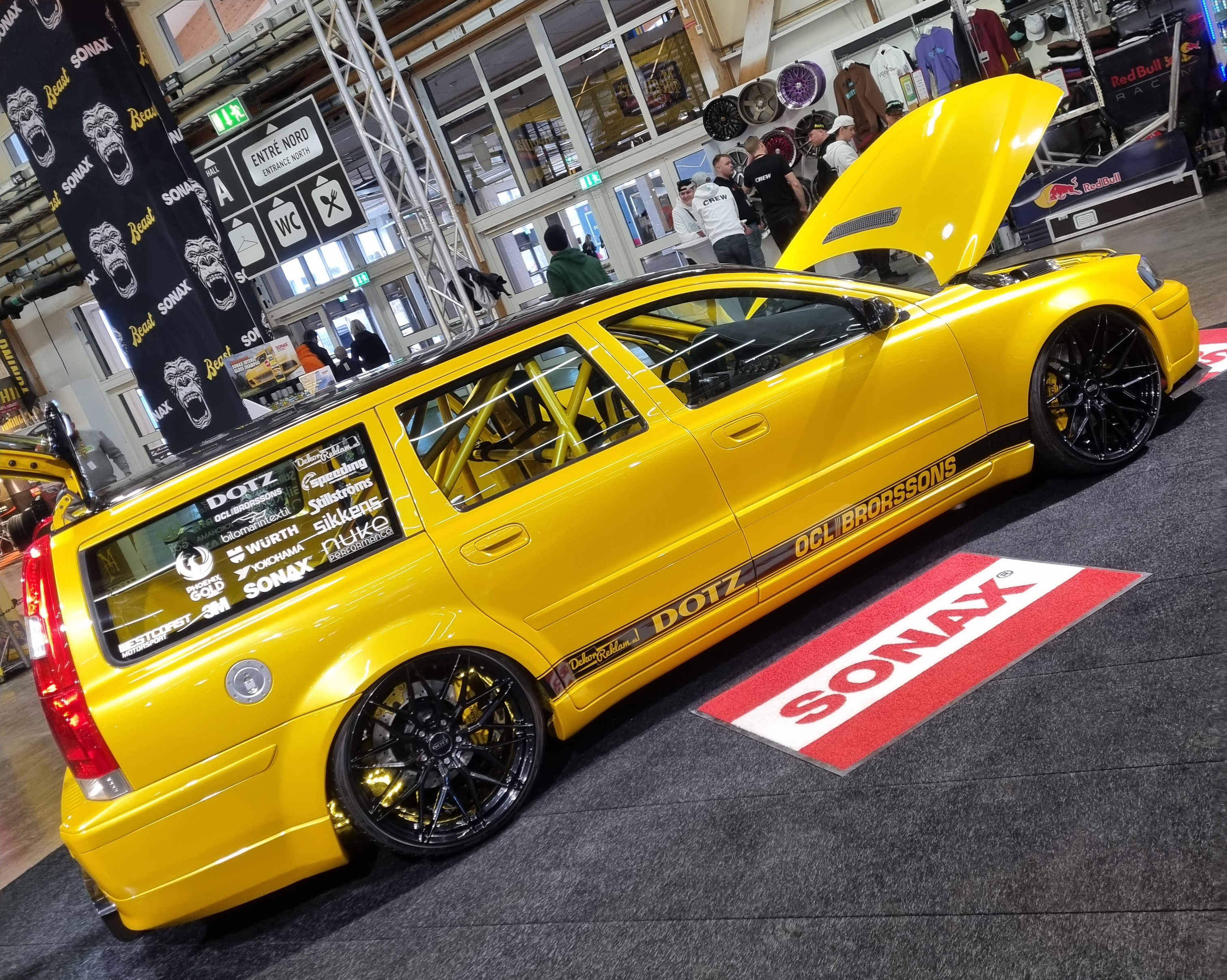 Volvo V70 Med DOTZ Suzuka Black Fälgar Från OCL Brorssons Henrik Mattsson 03 (1)