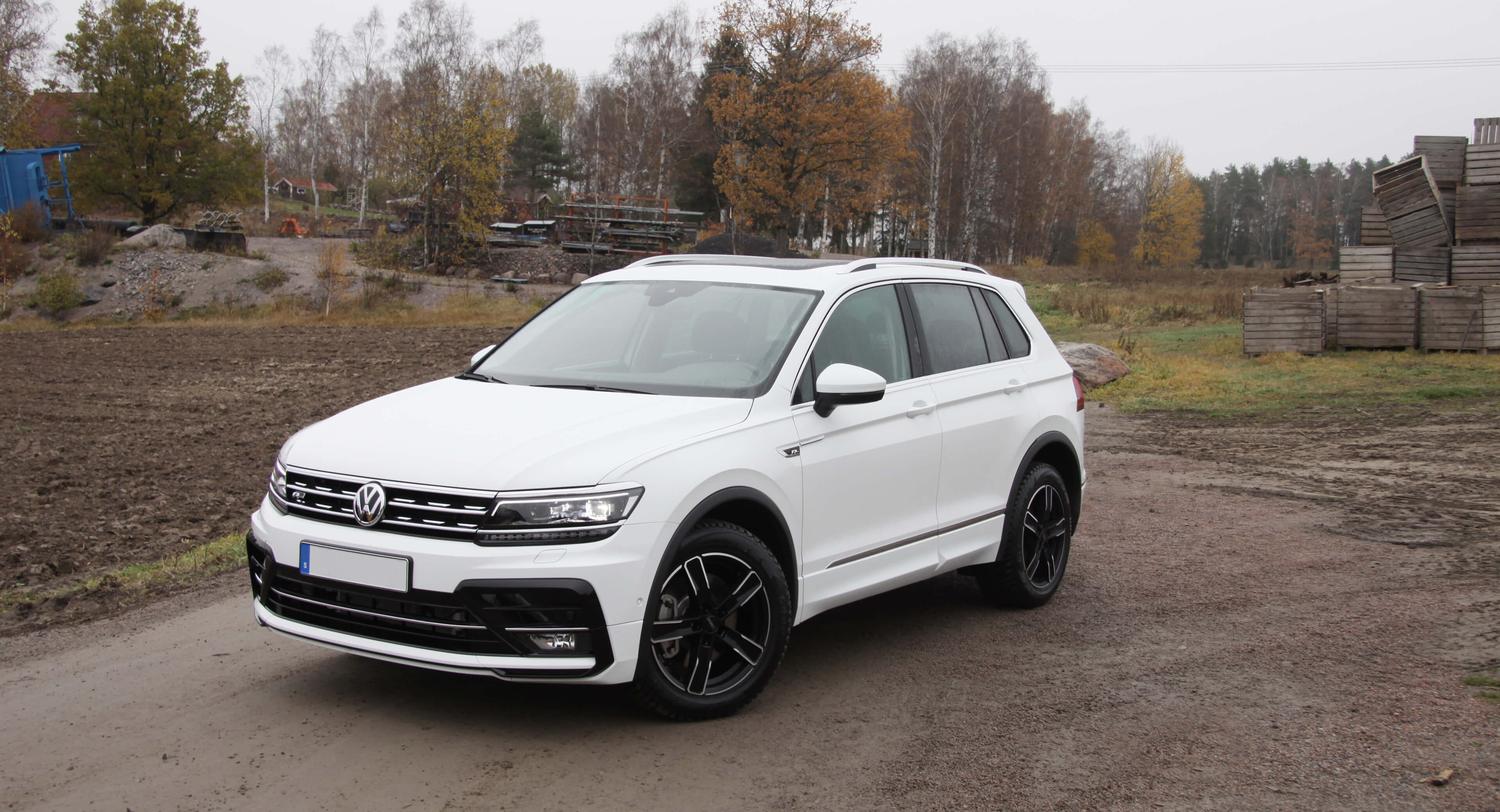 DEZENT SF dark VW Tiguan front