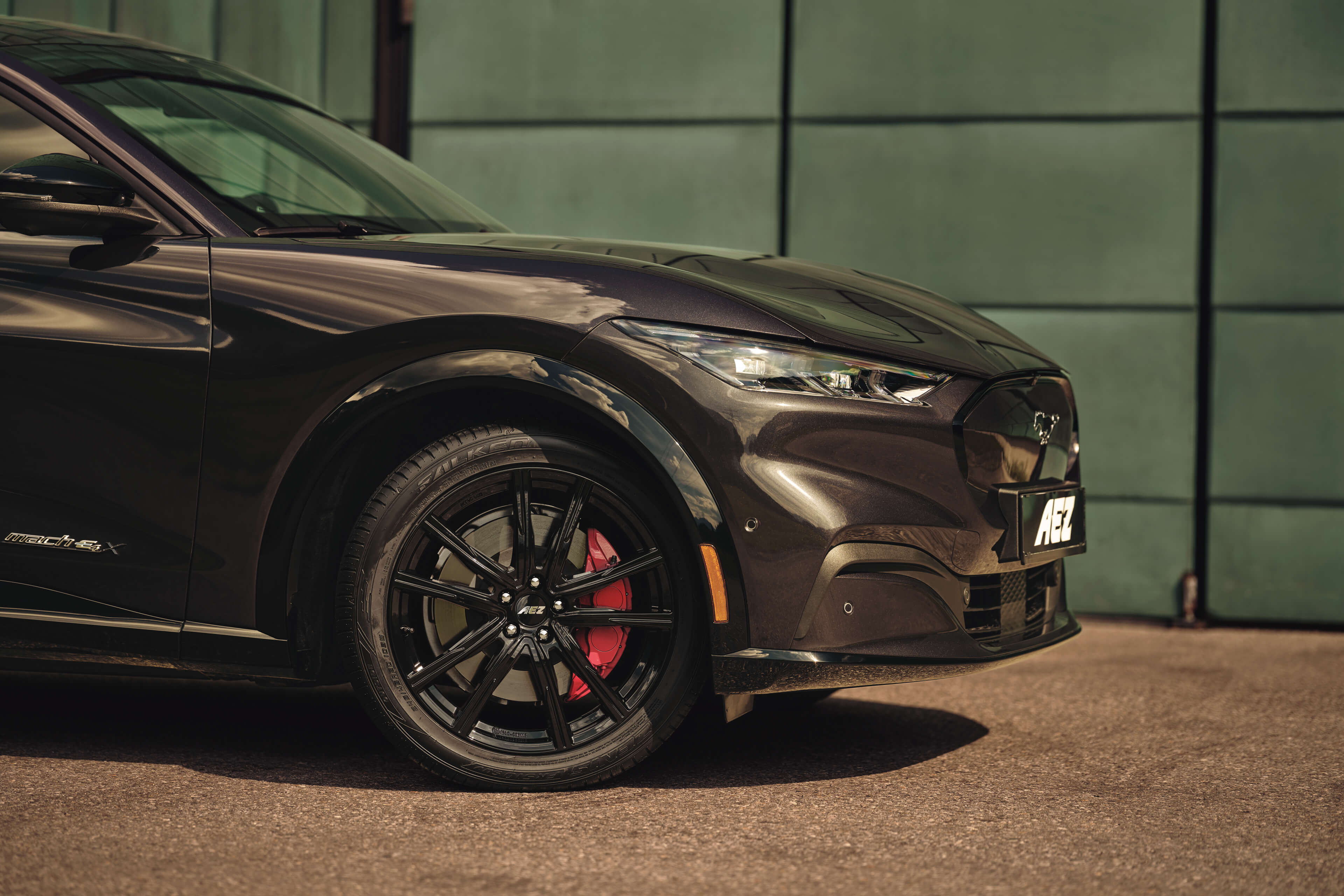 AEZ Montreal black Mustang Mach E side