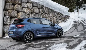 DEZENT TN Dark Renault Clio Winterpic02