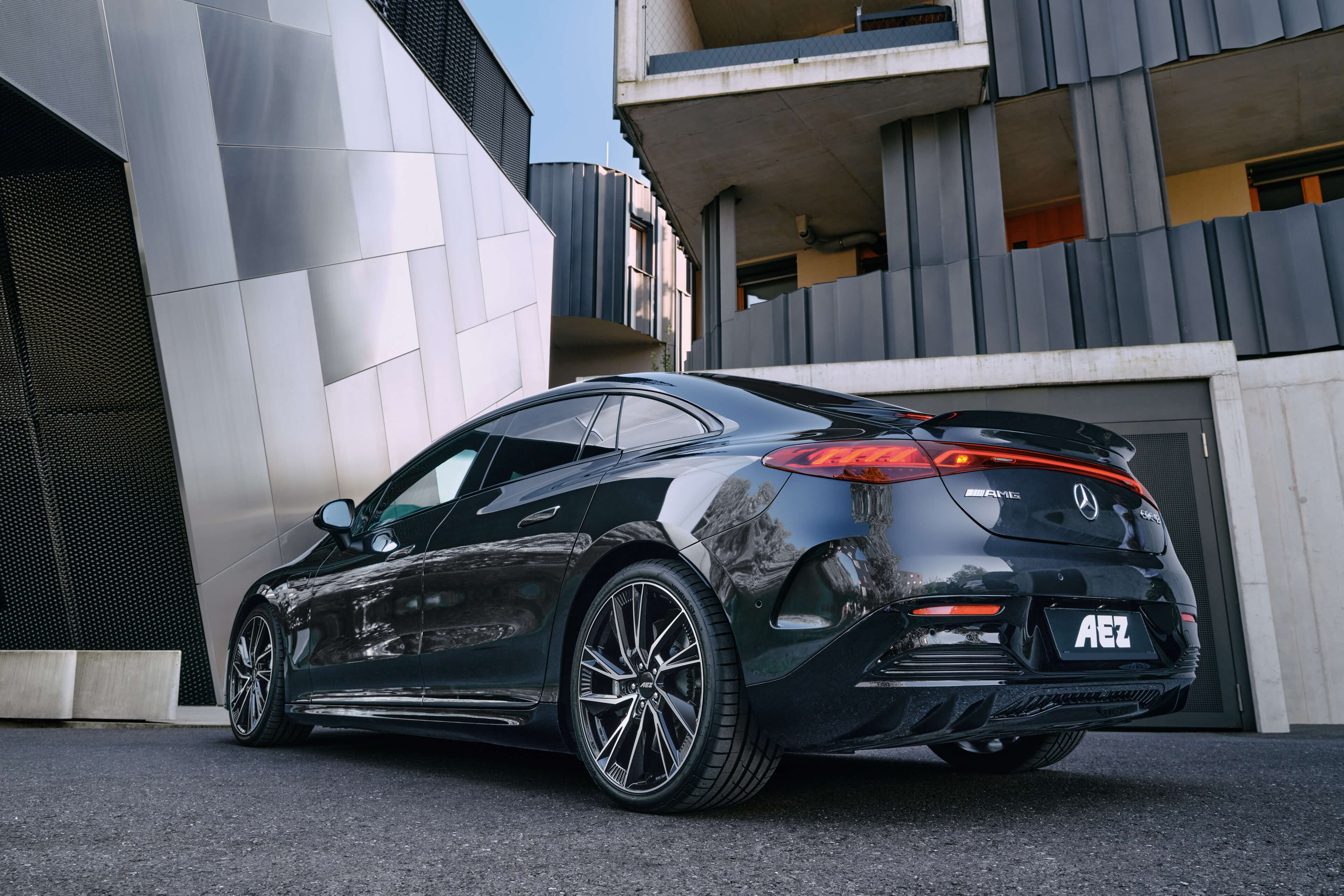 AEZ Havanna dark Mercedes EQE rear