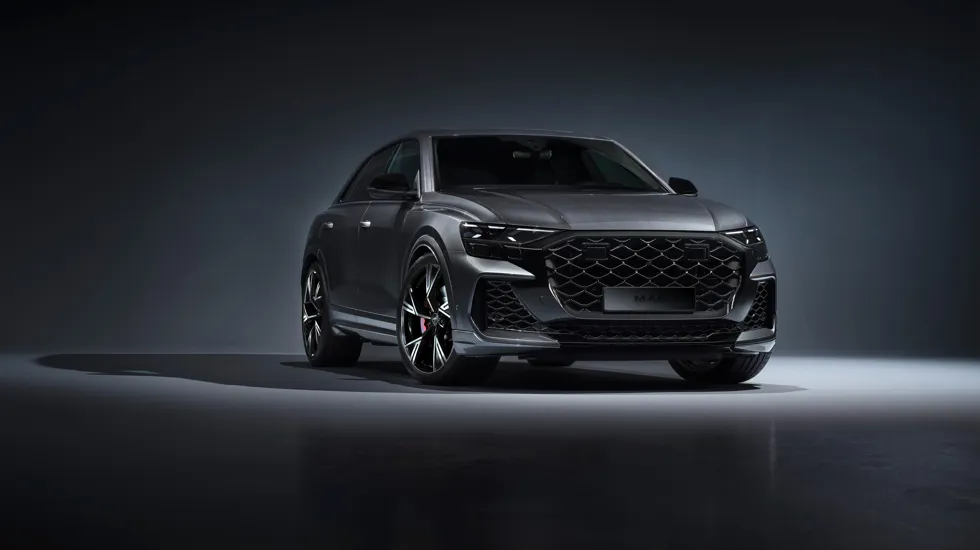 AUDI RSQ8 MAK STARK BLACK MIRROR (1)