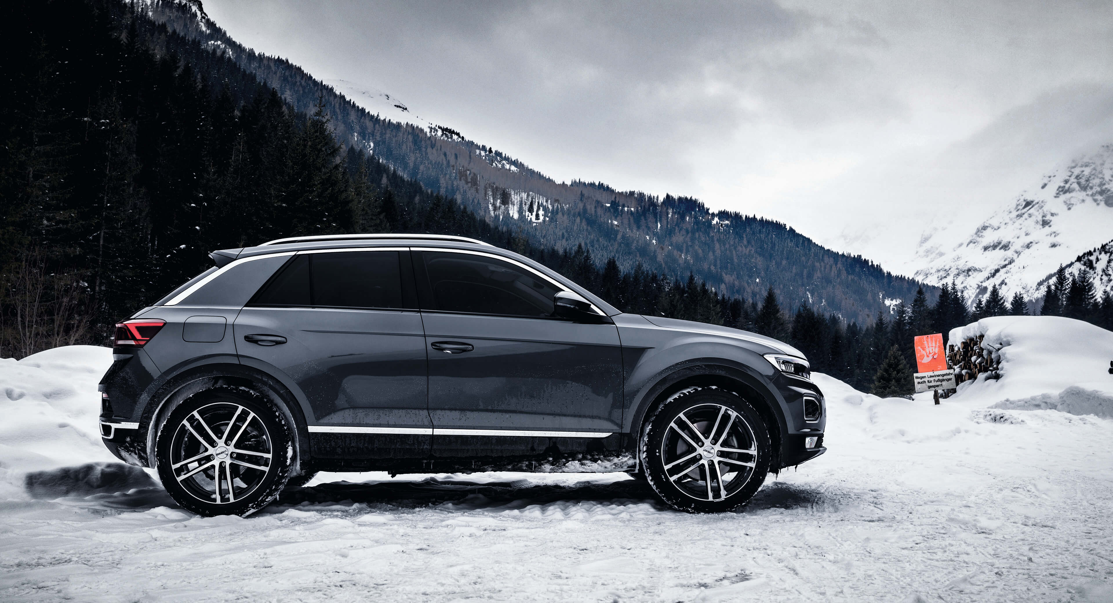 VW T-Roc DEZENT TZ dark alloy wheels VW Golf, Passat, Tiguan, Skoda Karoq Kodiaq 