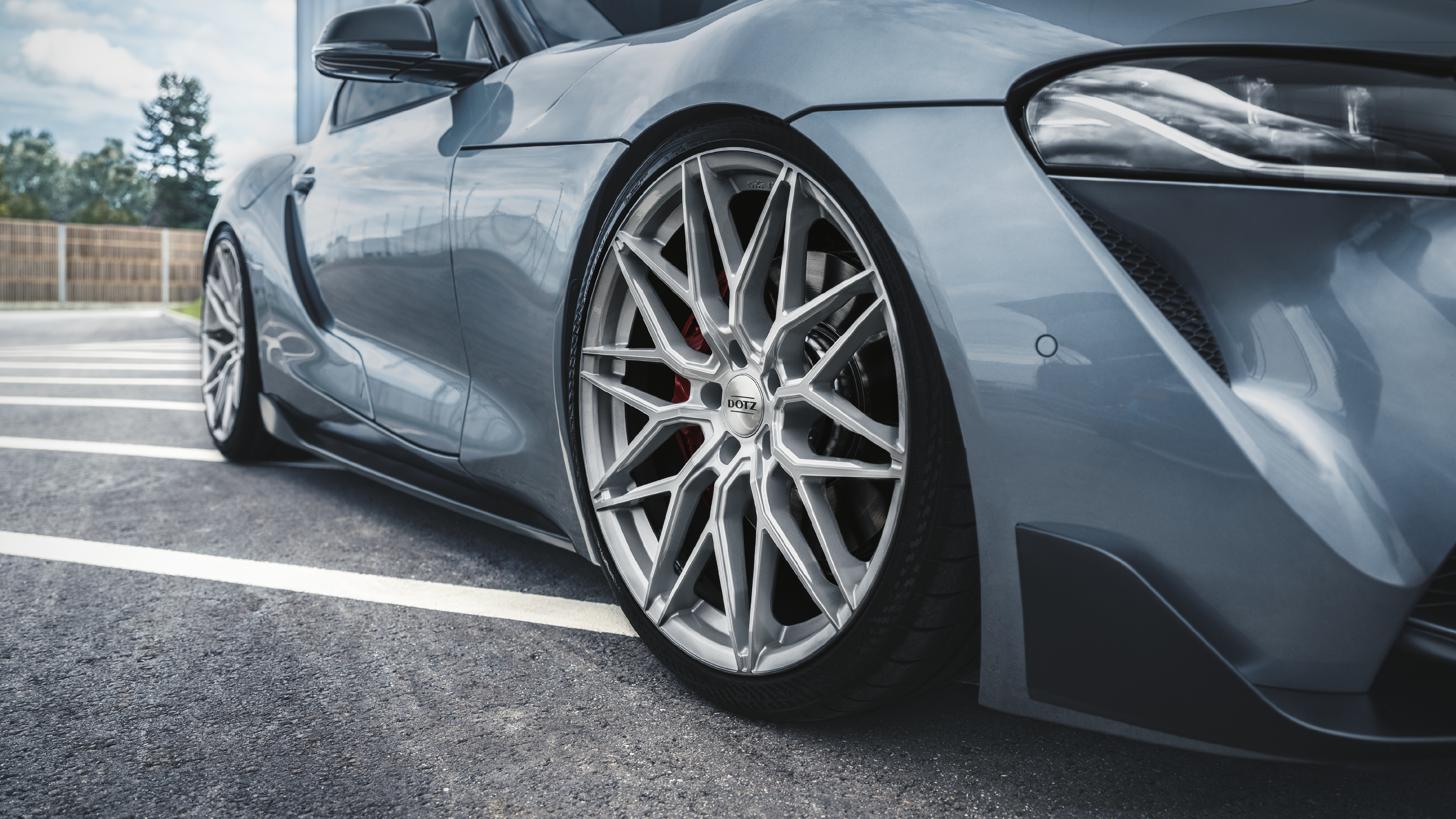 Toyota Supra med DOTZ Suzuka blaze fälgar från OCL Brorssons