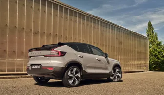 DEZENT AO dark Volvo C40 Heck