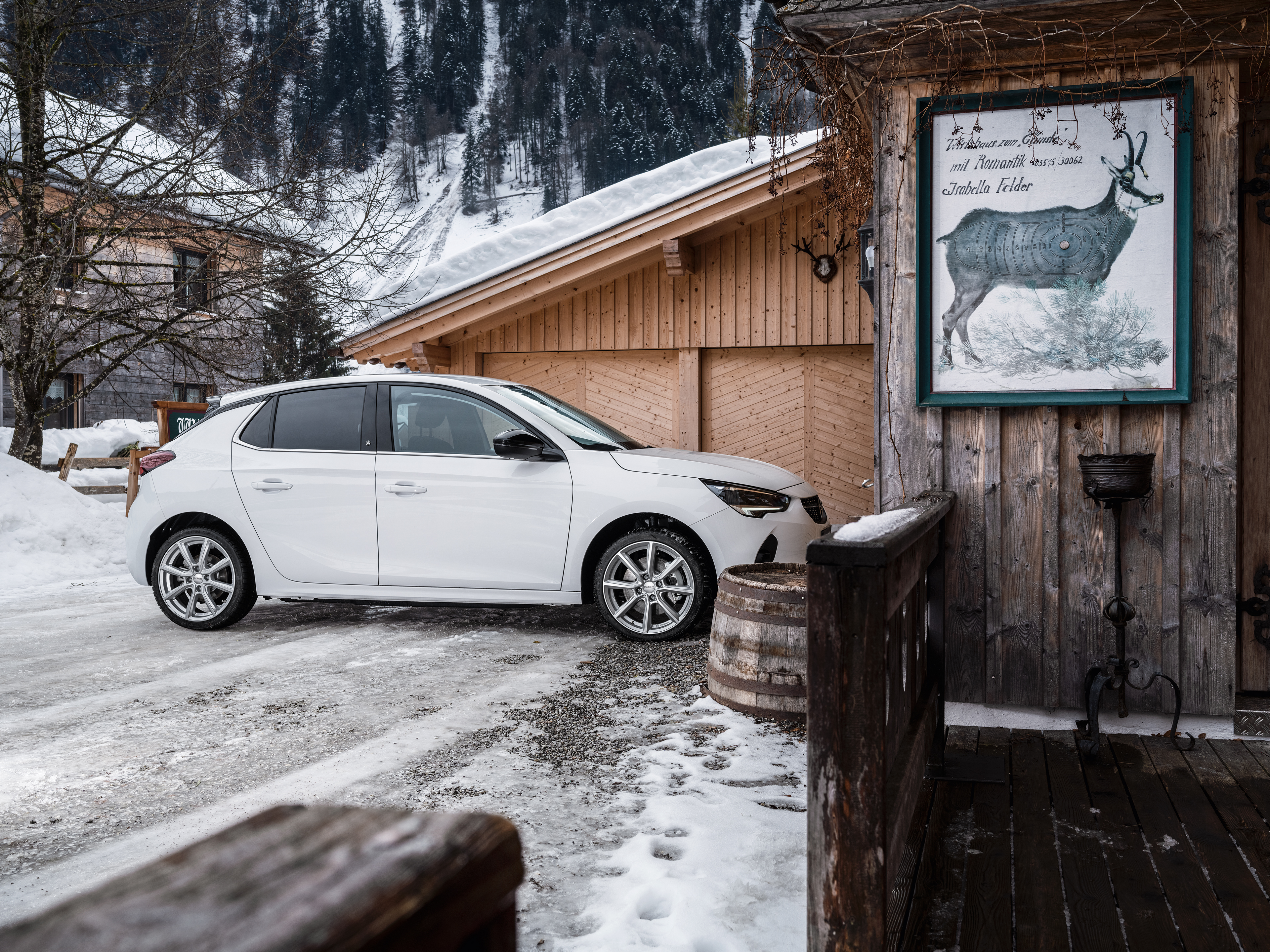 DEZENT TN Silver auf Opel Corsa