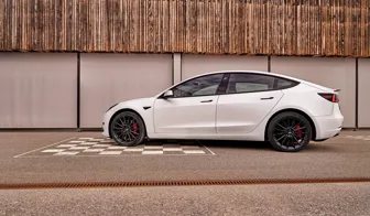AEZ Atlanta black Tesla 1 Seite