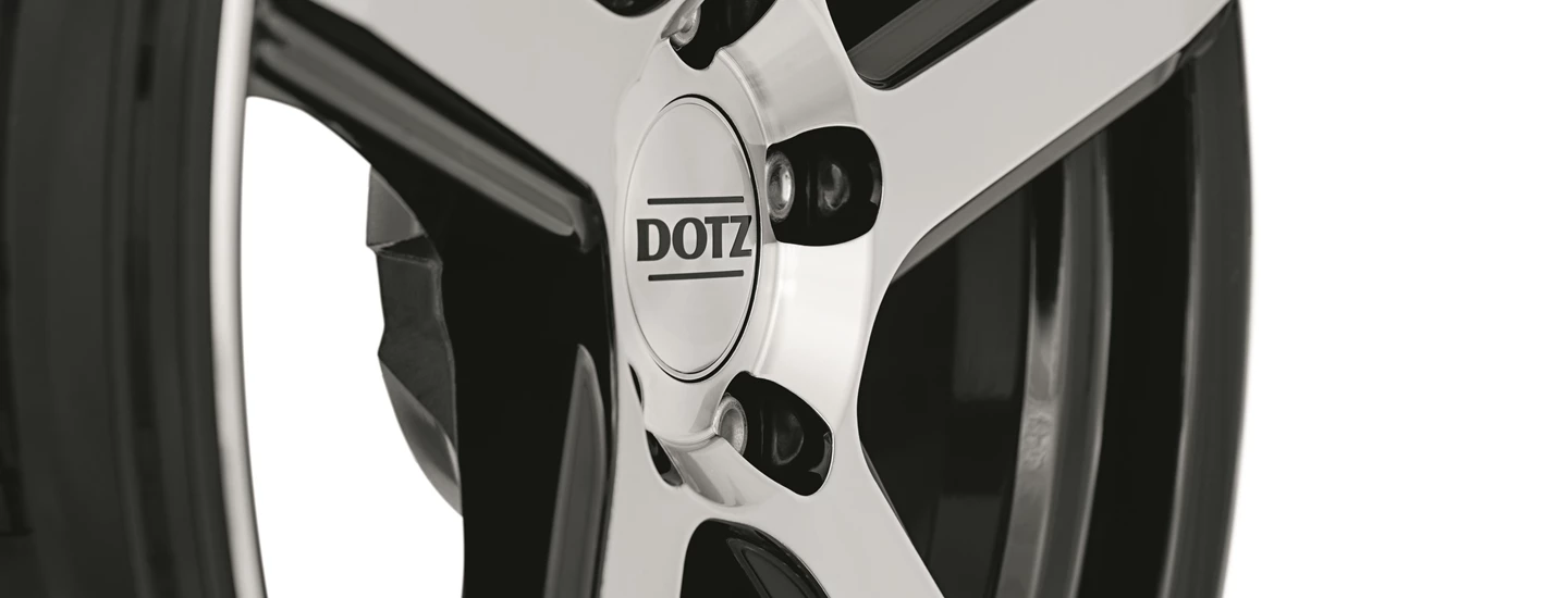 DOTZ CP5 dark Tuning wheel 5-spoke detail front 