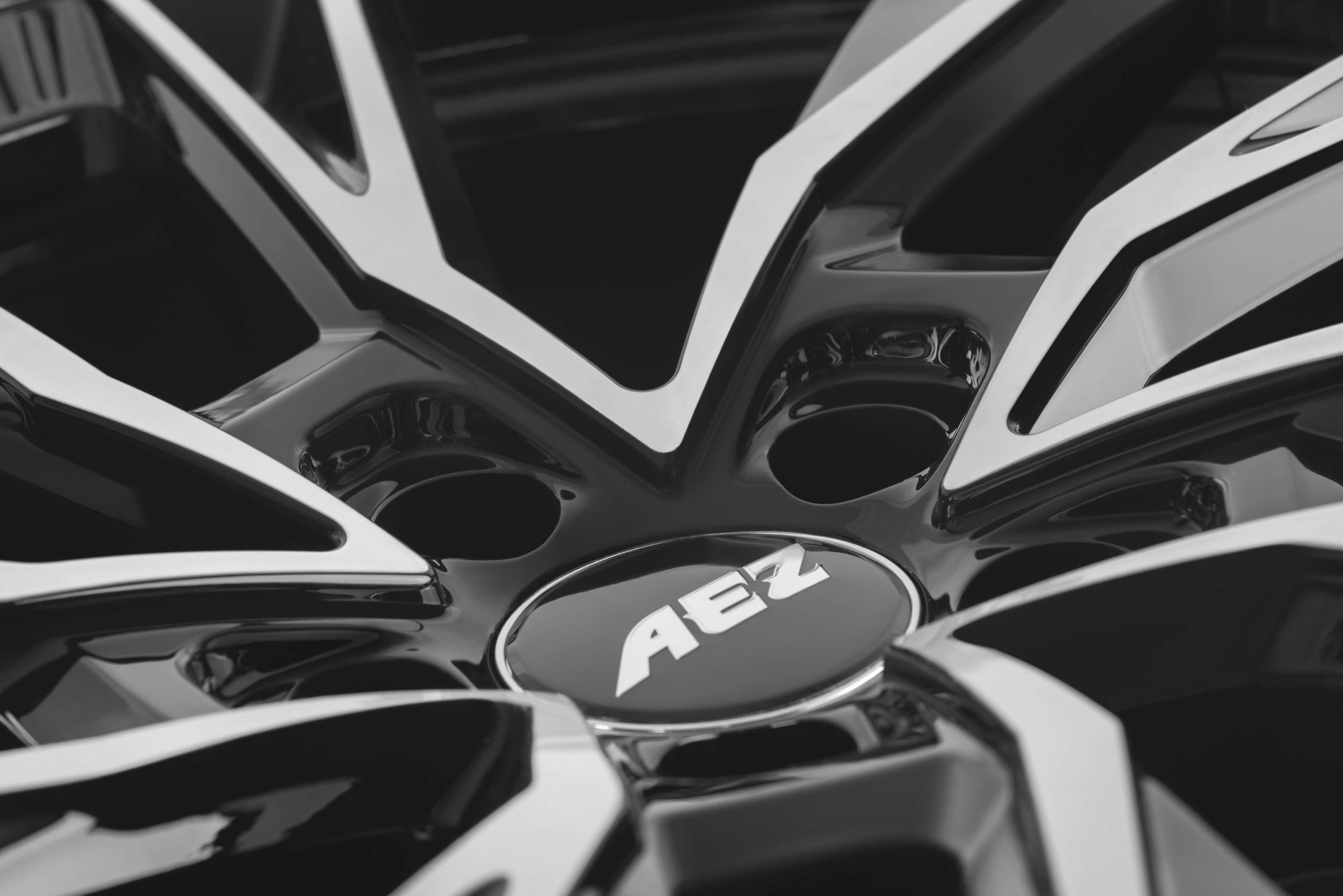 AEZ Havanna dark detail bolt circle hub cap