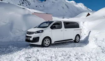 DEZENT TV silver OPEL Zafira Life frontal