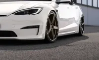 DOTZ MarinaBay dark Tesla Model S Plaid frontal