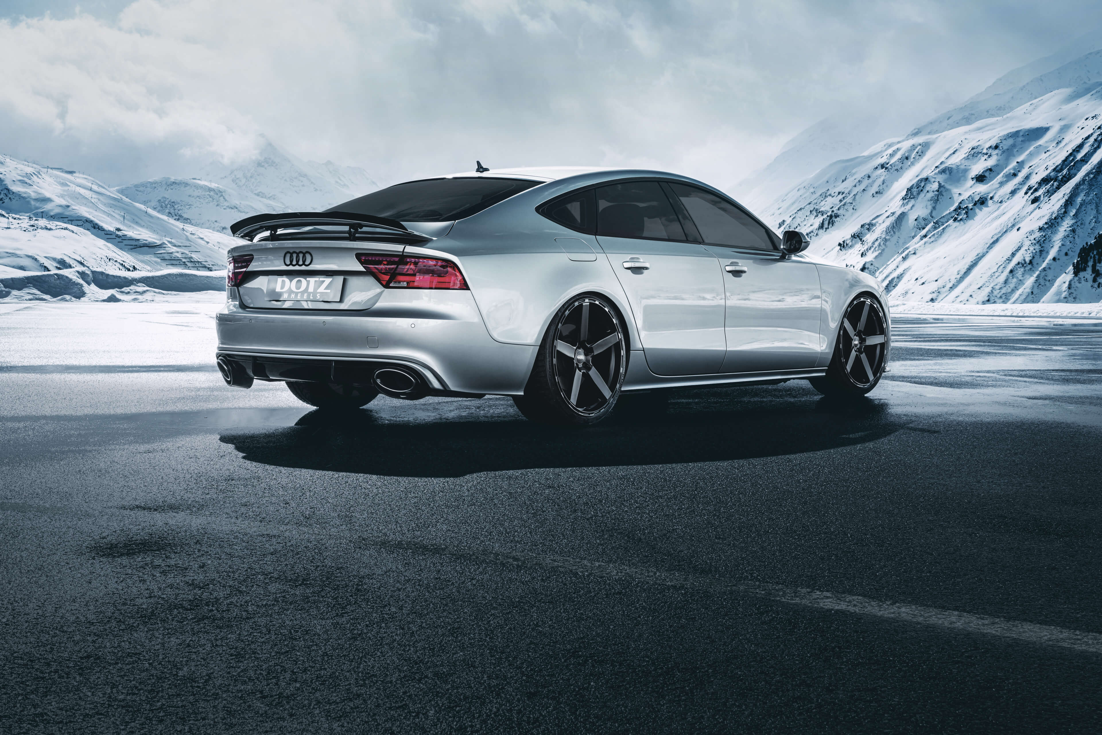 DOTZ MarinaBay black Audi A5 Heck